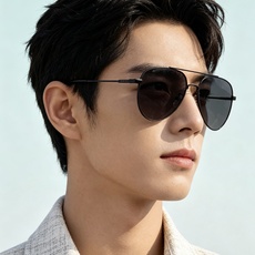 Gucci 。 高品质男女款墨镜 👍 进口宝丽来偏光镜片 。蛤蟆镜 开车钓鱼都可 。百搭显瘦墨镜韩版男士飞行员大 Gucci 。 高品质男女款墨镜 👍 进口宝丽来偏光镜片 。蛤蟆镜 开车钓鱼都可 。百搭显瘦墨镜韩版男士飞行员大