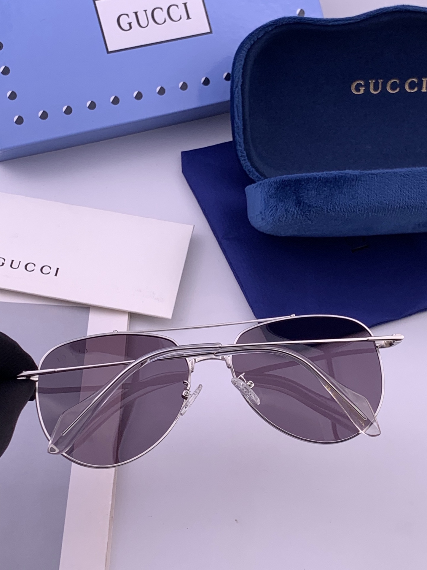 Gucci 。  高品质男女款墨镜   👍 进口宝丽来偏光镜片  。蛤蟆镜 开车钓鱼都可 。百搭显瘦墨镜韩版男士飞行员大