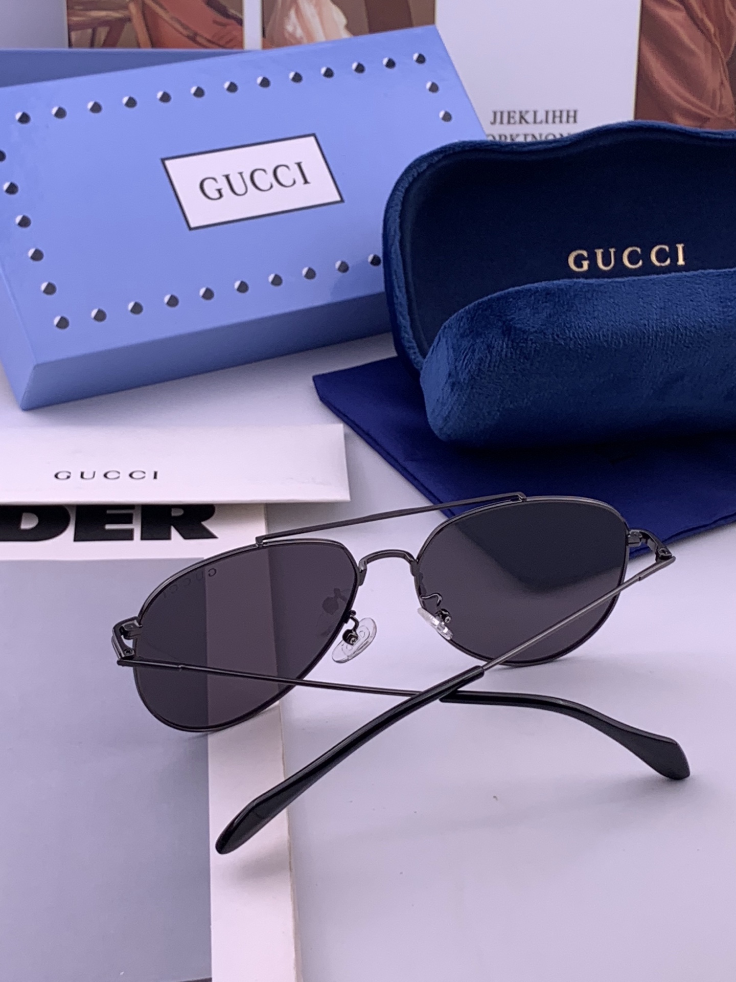 Gucci 。  高品质男女款墨镜   👍 进口宝丽来偏光镜片  。蛤蟆镜 开车钓鱼都可 。百搭显瘦墨镜韩版男士飞行员大