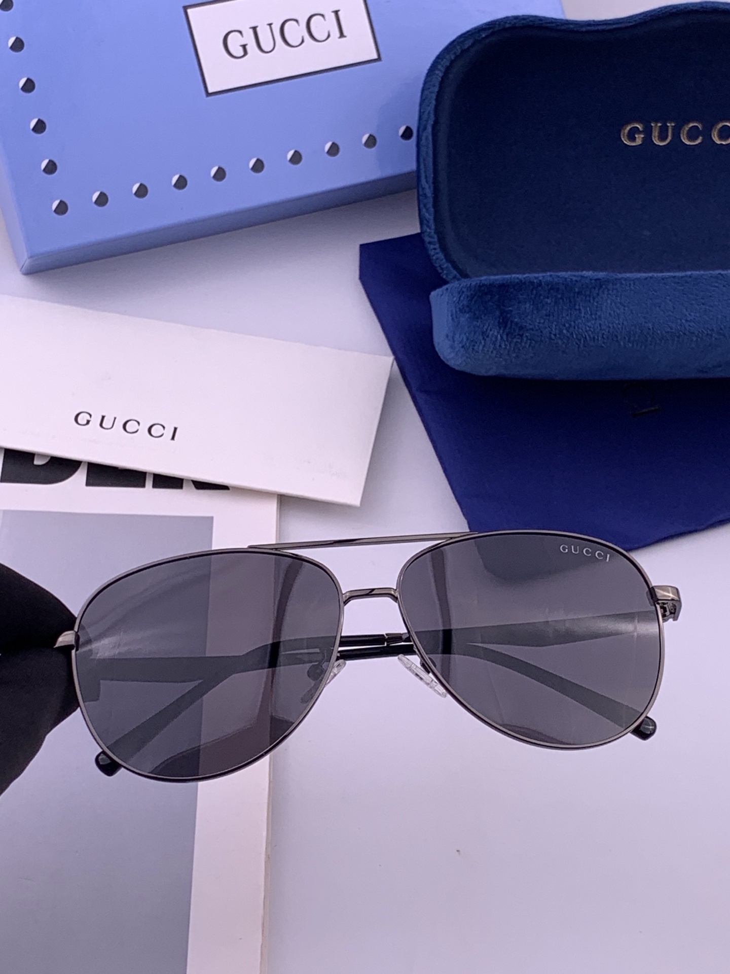 Gucci 。  高品质男女款墨镜   👍 进口宝丽来偏光镜片  。蛤蟆镜 开车钓鱼都可 。百搭显瘦墨镜韩版男士飞行员大