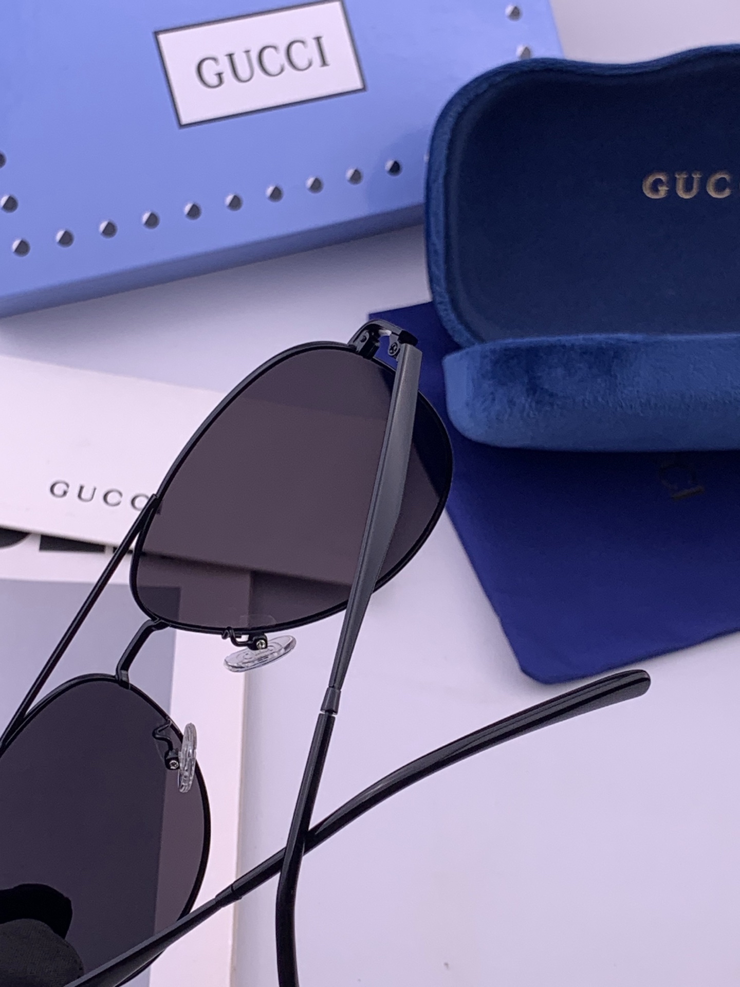 Gucci 。  高品质男女款墨镜   👍 进口宝丽来偏光镜片  。蛤蟆镜 开车钓鱼都可 。百搭显瘦墨镜韩版男士飞行员大