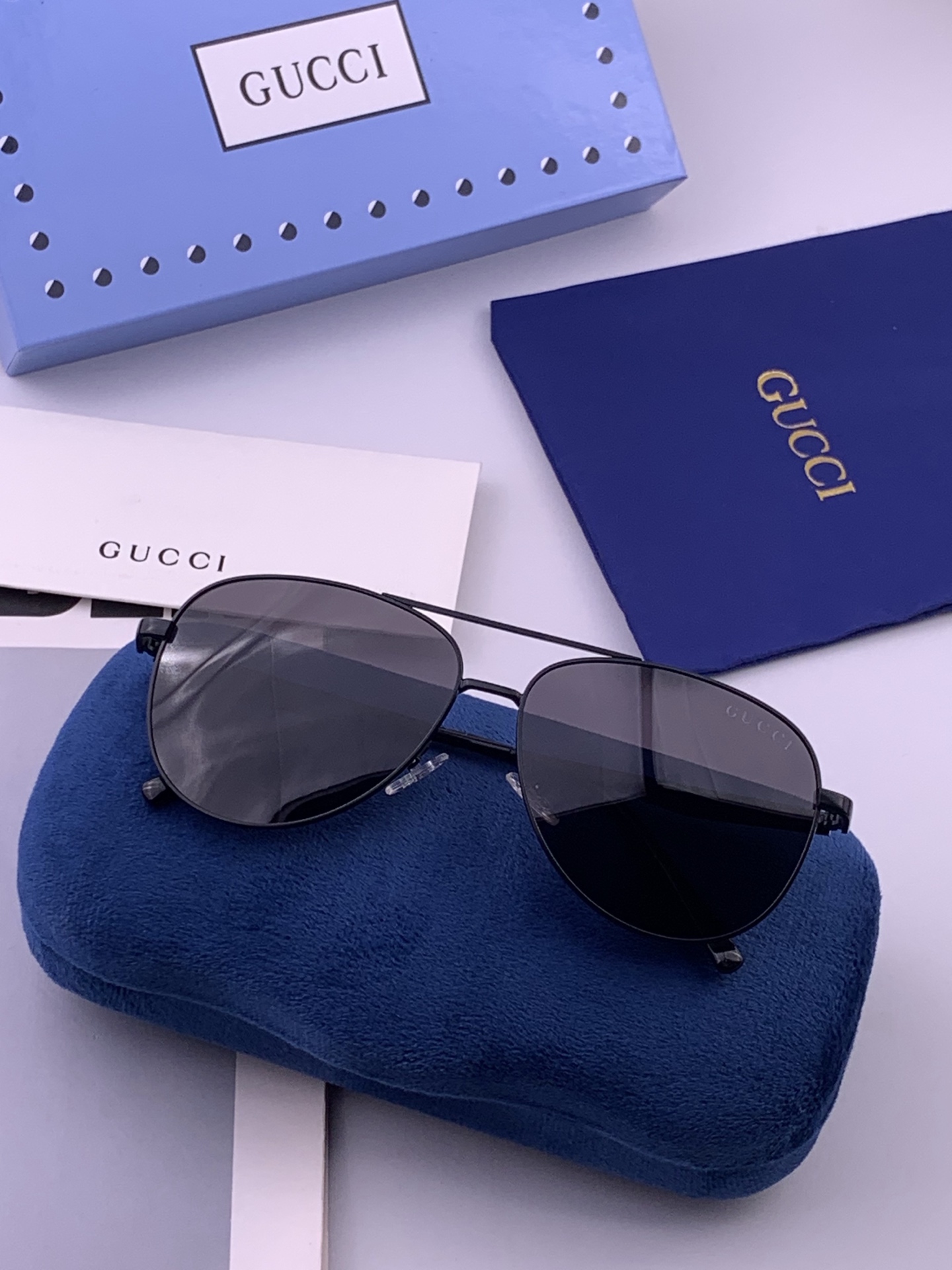 Gucci 。  高品质男女款墨镜   👍 进口宝丽来偏光镜片  。蛤蟆镜 开车钓鱼都可 。百搭显瘦墨镜韩版男士飞行员大