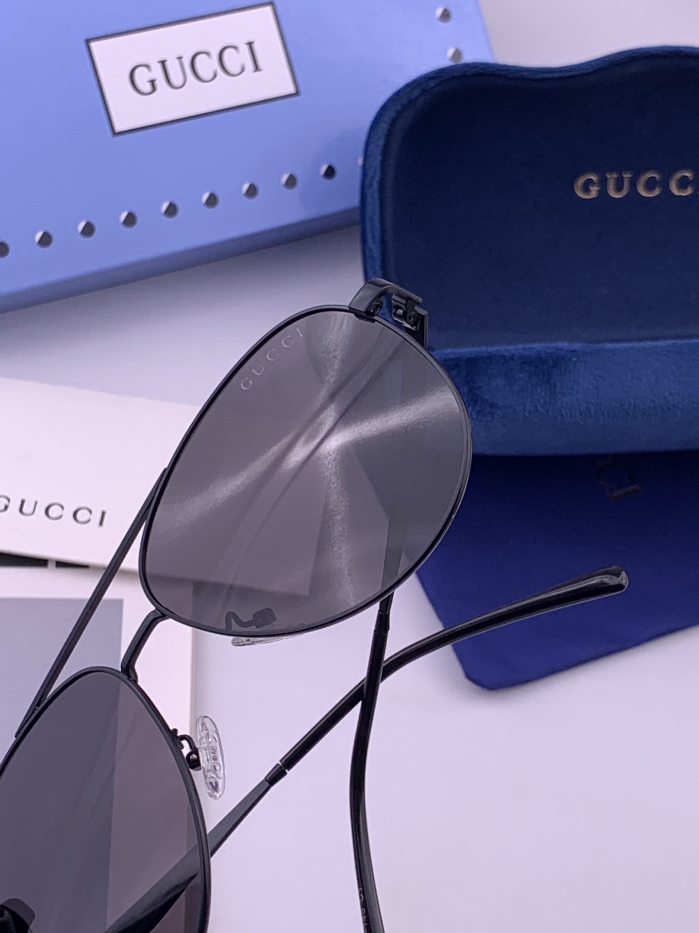 Gucci 。  高品质男女款墨镜   👍 进口宝丽来偏光镜片  。蛤蟆镜 开车钓鱼都可 。百搭显瘦墨镜韩版男士飞行员大