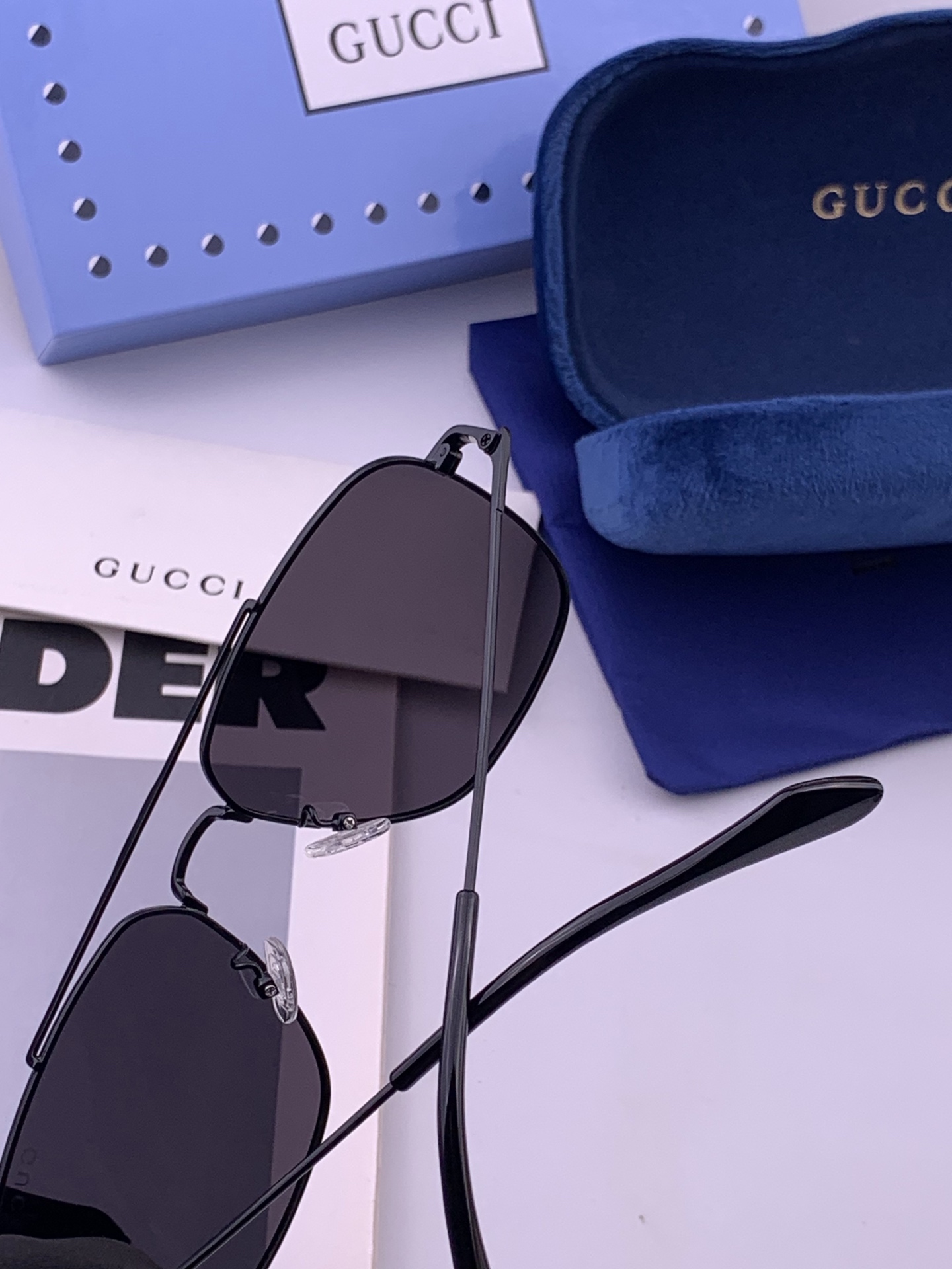 Gucci 。  高品质男女款墨镜   👍 进口宝丽来偏光镜片  。蛤蟆镜 开车钓鱼都可 。百搭显瘦墨镜韩版男士飞行员大