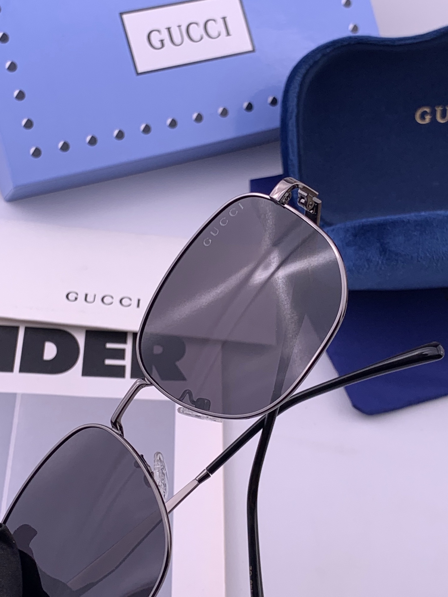 Gucci 。  高品质男女款墨镜   👍 进口宝丽来偏光镜片  。蛤蟆镜 开车钓鱼都可 。百搭显瘦墨镜韩版男士飞行员大