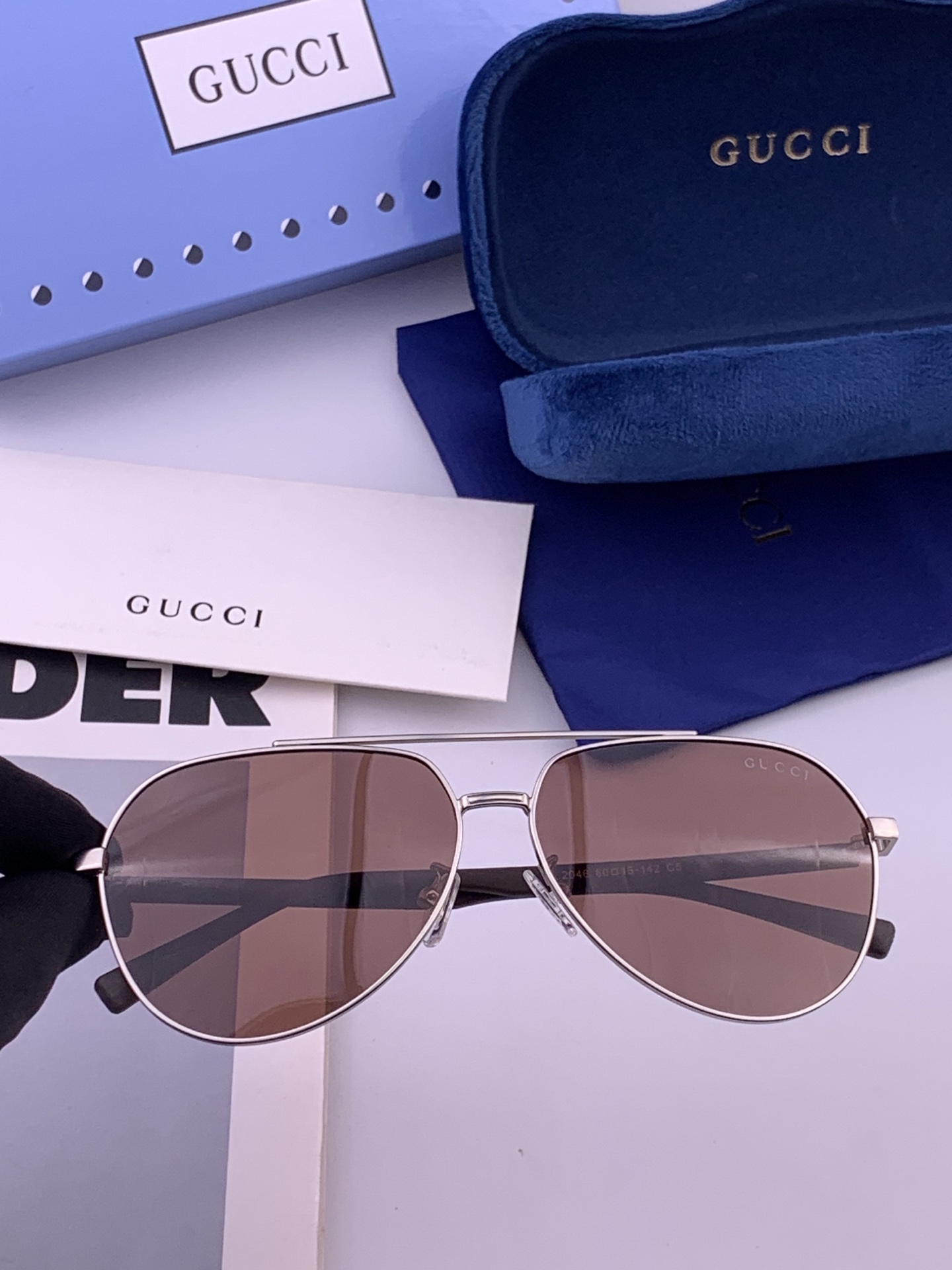 Gucci 。  高品质男女款墨镜   👍 进口宝丽来偏光镜片  。蛤蟆镜 开车钓鱼都可 。百搭显瘦墨镜韩版男士飞行员大