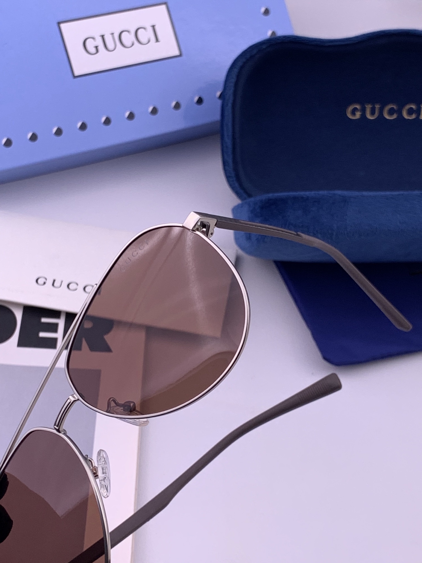 Gucci 。  高品质男女款墨镜   👍 进口宝丽来偏光镜片  。蛤蟆镜 开车钓鱼都可 。百搭显瘦墨镜韩版男士飞行员大