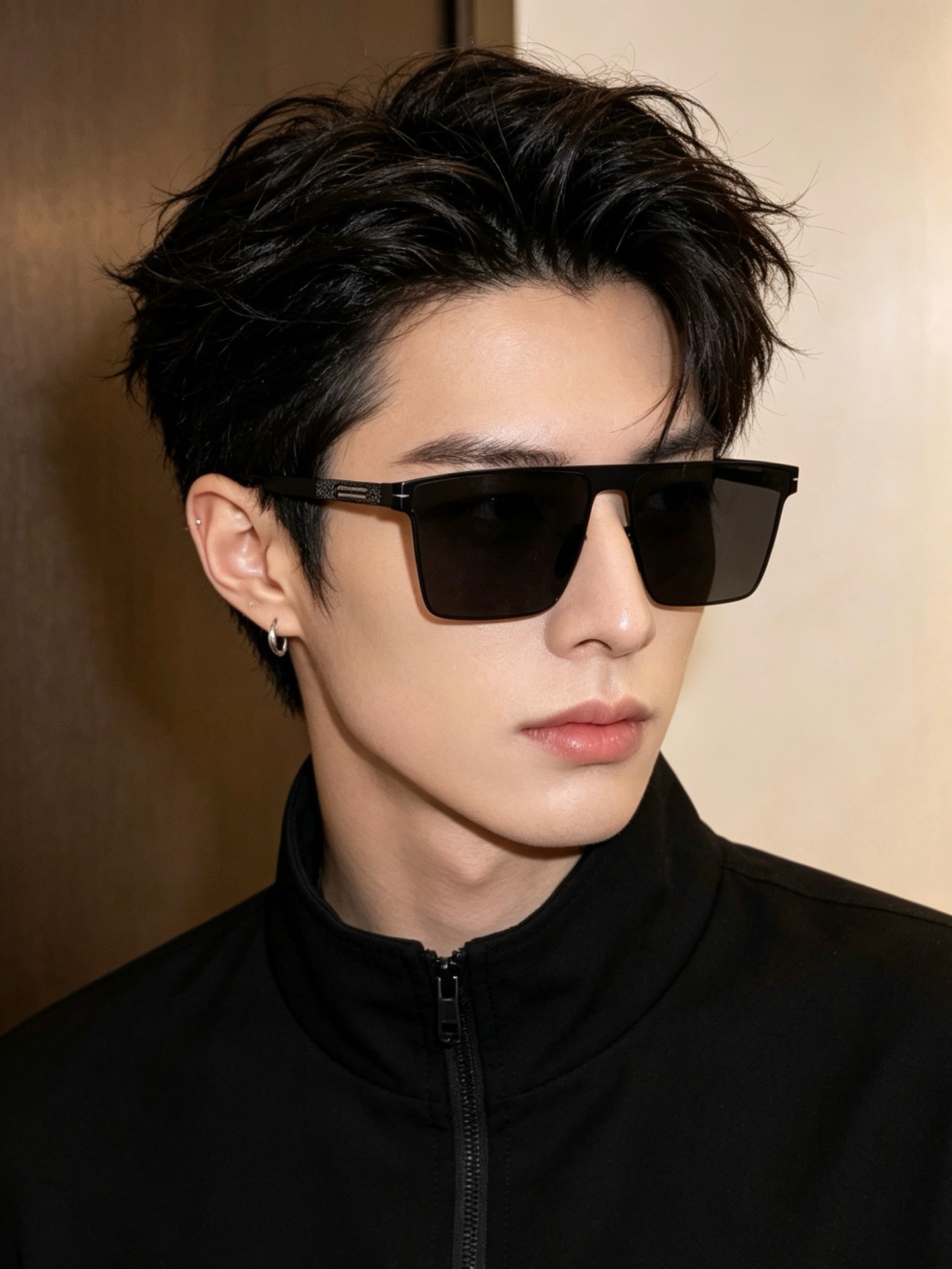 ♦️ GUCCI 新款男女情侣款太阳镜多边形墨镜iP电镀永不褪色 超轻超有弹性整幅眼镜无螺丝重要的是压不坏 高清尼龙镜片