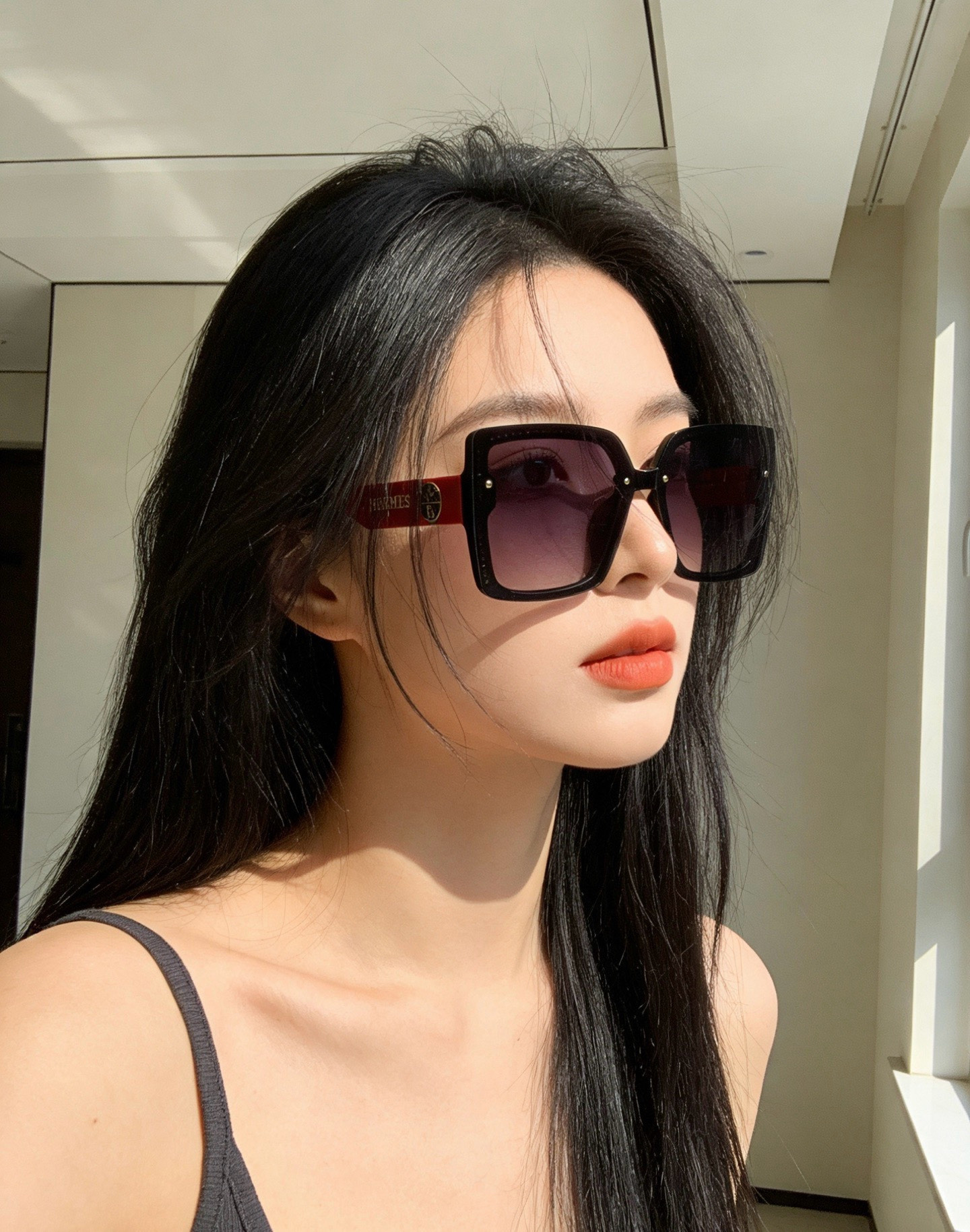 新款 爱马仕女士偏光太阳镜🕶️ 宝丽来高清镜片🎉高品质TR-90镜框 时尚百搭! 型号:H47701 新款 爱马仕女士偏光太阳镜🕶️ 宝丽来高清镜片🎉高品质TR-90镜框 时尚百搭! 型号:H47701
