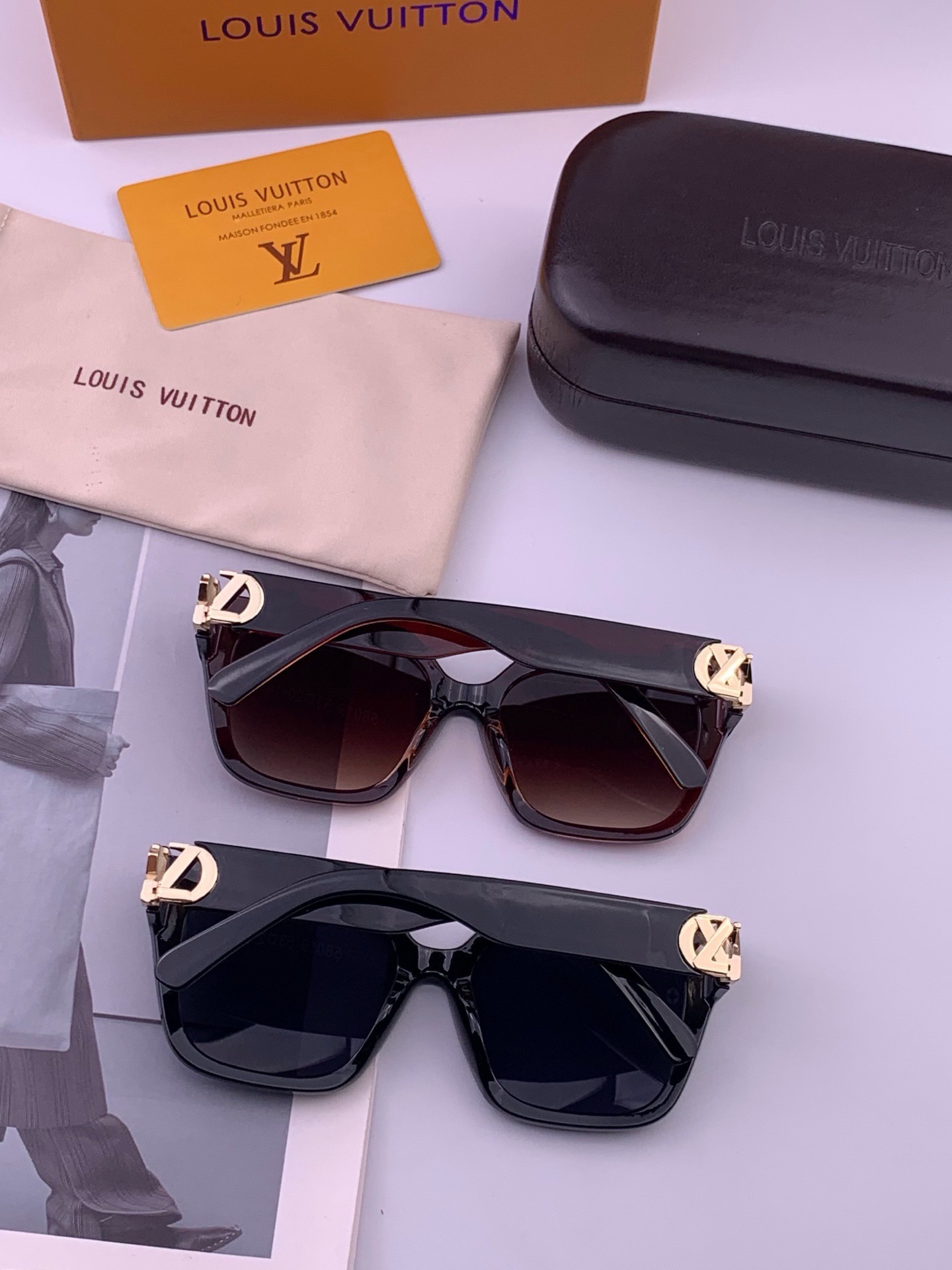 LV 新款女士方框太阳眼镜 开车墨镜 新款太阳镜  时尚大方 舒适轻盈 精致奢华 超轻 型号：L95801
