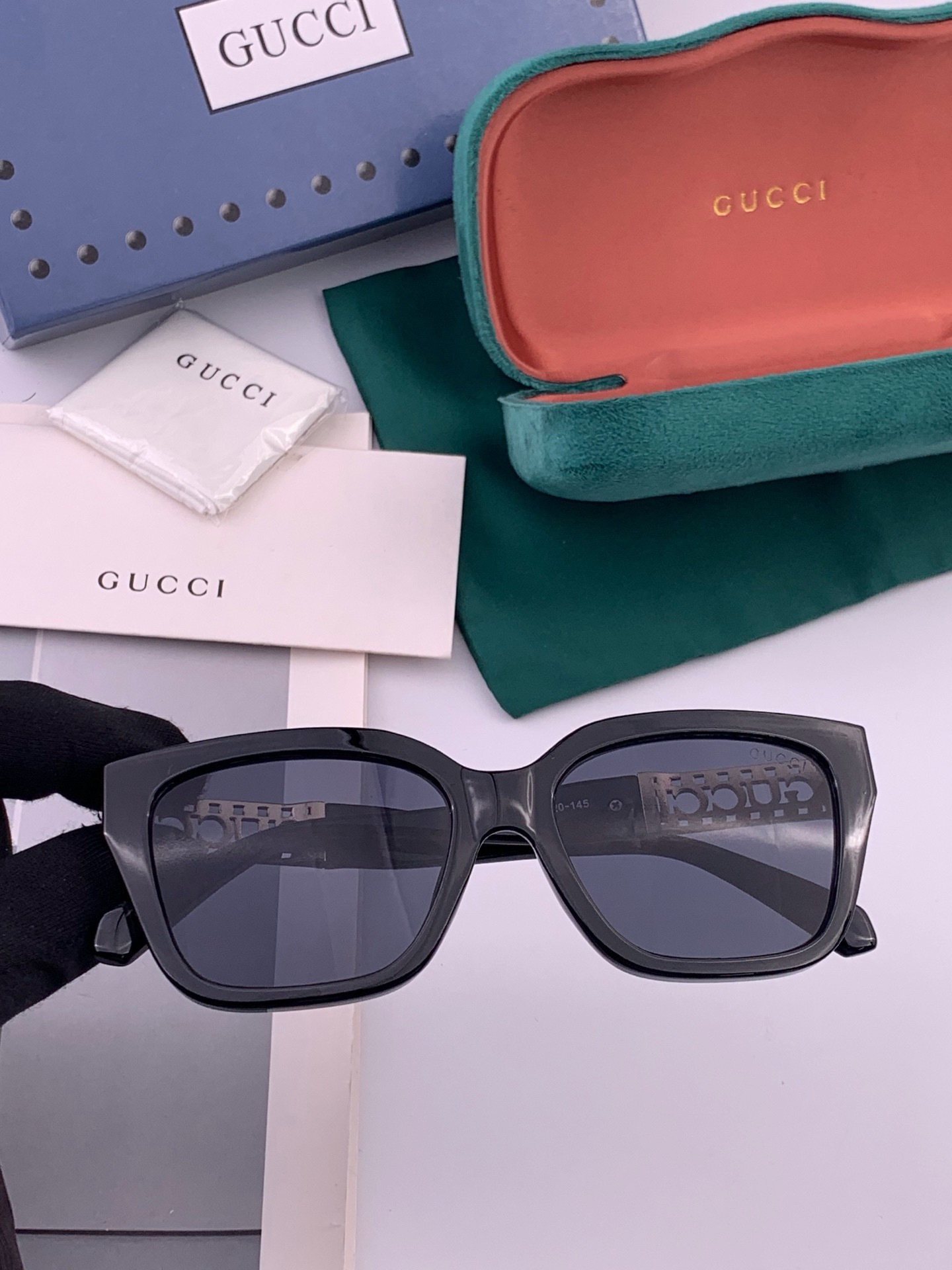 🔺 【GUCCI】开春新款 潮流爆款 时尚方框太阳镜 高品质 佩戴舒适 网红潮款墨镜 型号：G16911