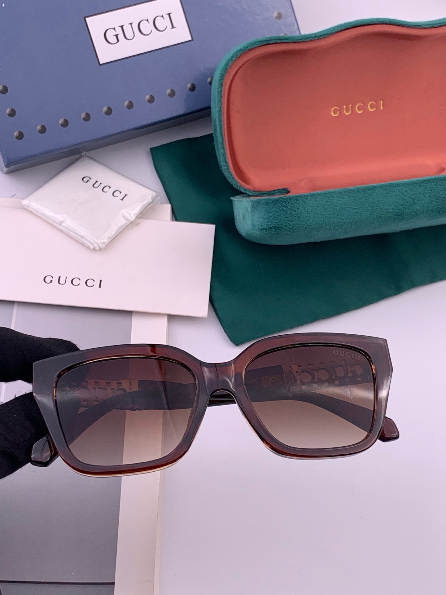 🔺 【GUCCI】开春新款 潮流爆款 时尚方框太阳镜 高品质 佩戴舒适 网红潮款墨镜 型号：G16911