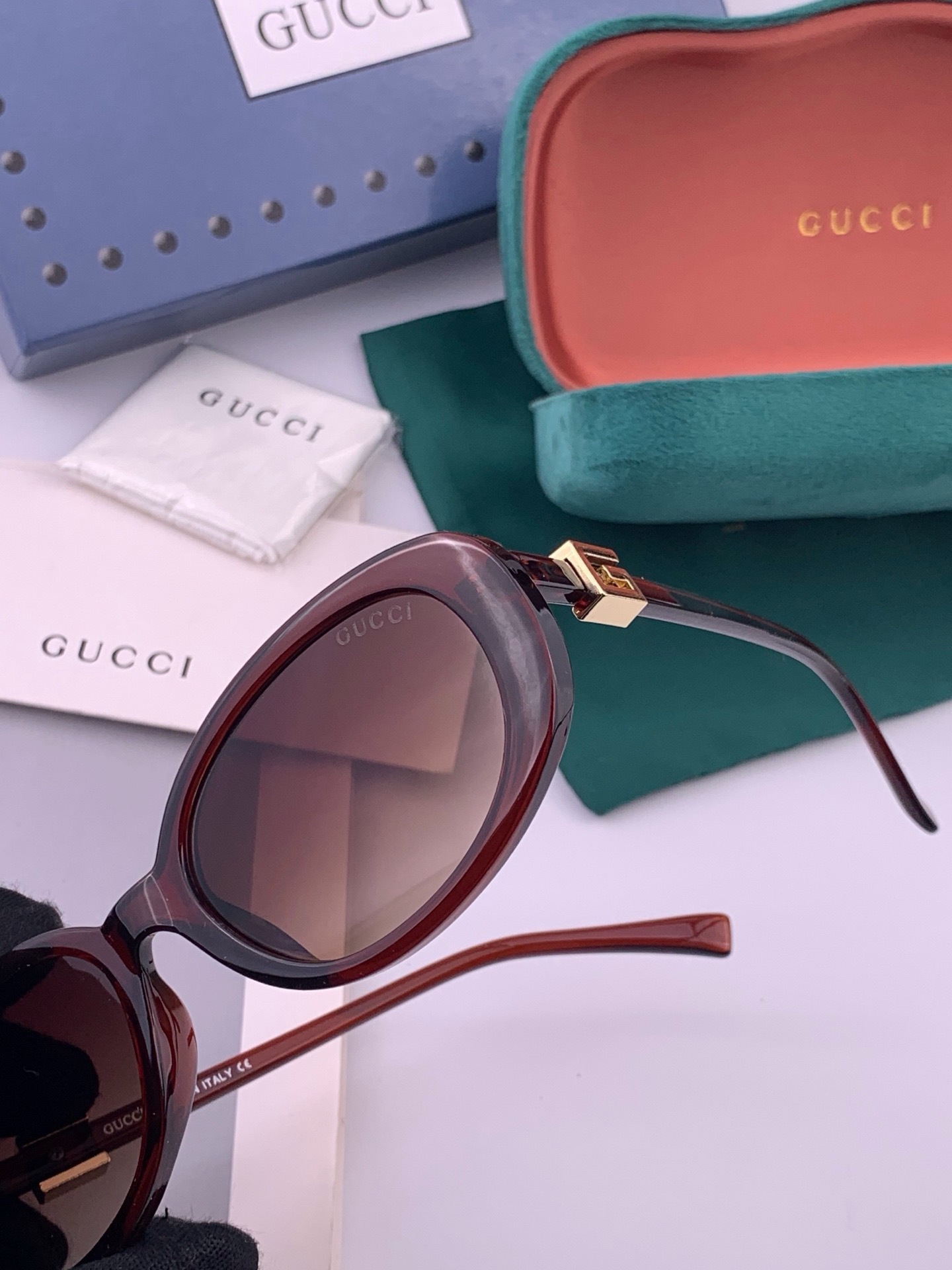 🔺 【GUCCI】开春新款 潮流爆款 时尚方框太阳镜 高品质 佩戴舒适 网红潮款墨镜 型号：G35805 