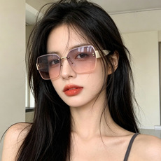 lv大框太阳镜墨镜经典的方框设计,不挑脸型,无论搭配大衣还是连衣裙都非常显气质预防紫外线 型号:L9261 lv大框太阳镜墨镜经典的方框设计,不挑脸型,无论搭配大衣还是连衣裙都非常显气质预防紫外线 型号:L9261