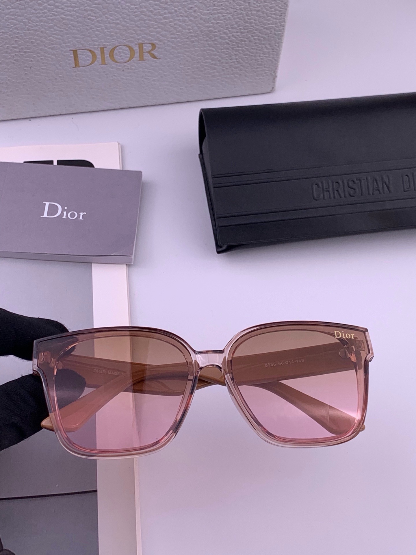 🔺 【DIOR-迪奥】开春新款 潮流爆款 时尚方框太阳镜 高品质 佩戴舒适 网红潮款墨镜 型号：D6895