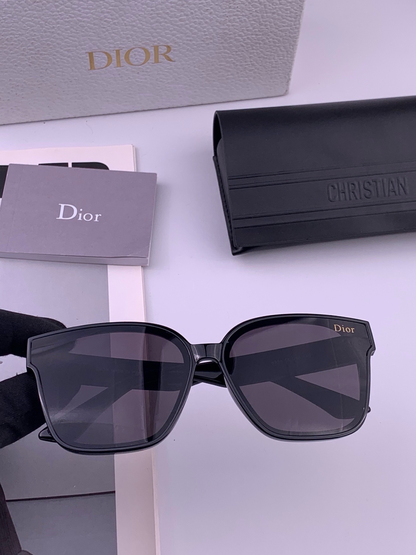 🔺 【DIOR-迪奥】开春新款 潮流爆款 时尚方框太阳镜 高品质 佩戴舒适 网红潮款墨镜 型号：D6895