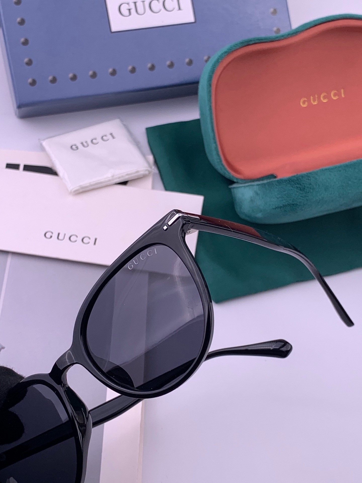 🔺 【GUCCI-偏光太阳镜】开春新款 潮流爆款 时尚偏光太阳镜 高品质 佩戴舒适 网红潮款墨镜 女士高清偏光太阳镜🕶️