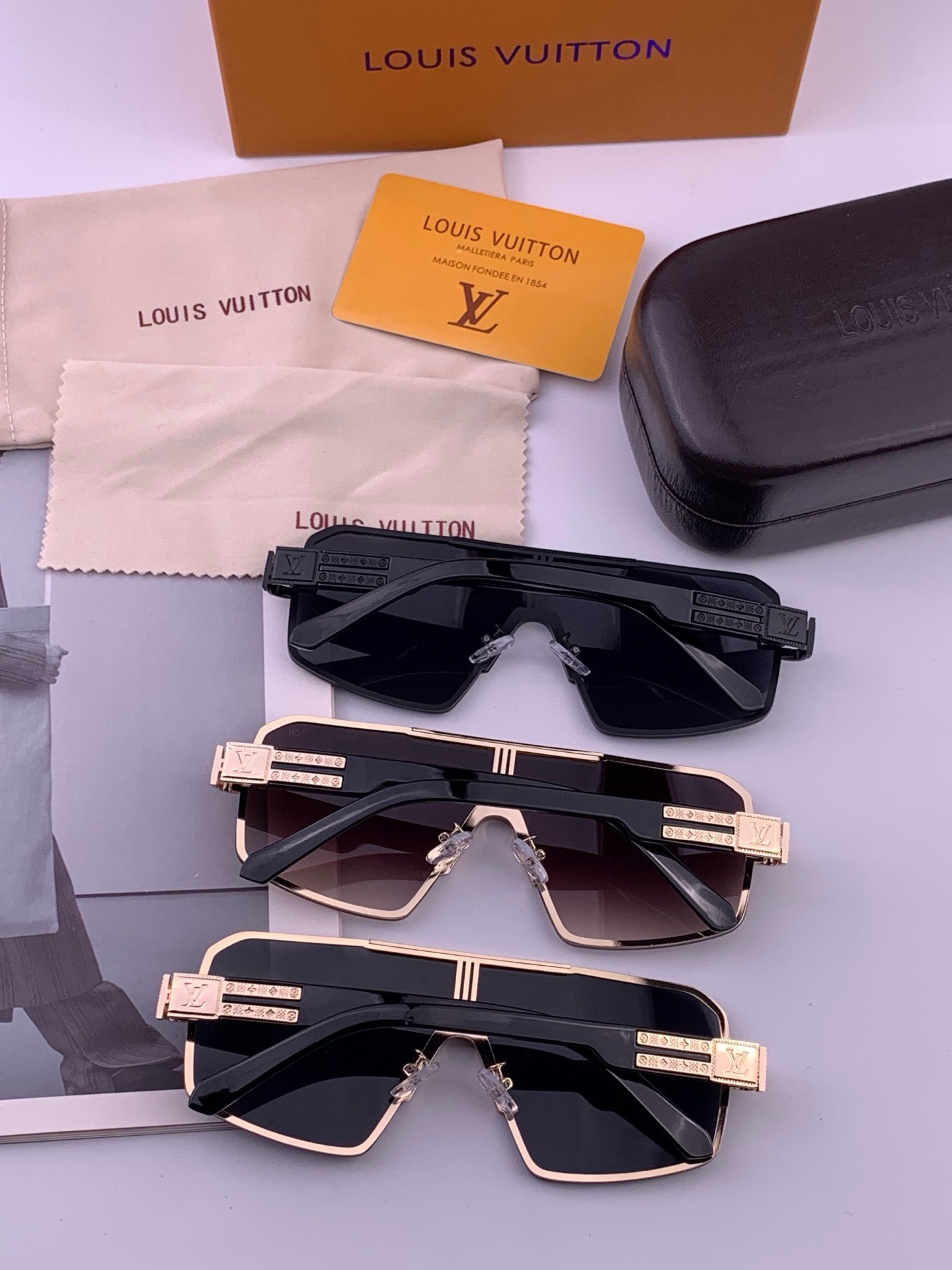 LV🔥高品质男女款”太阳镜🔥 开车钓鱼都可🔥百搭显瘦墨镜韩版男士飞行员大框司机开车防紫外线太阳镜，型号：L71757