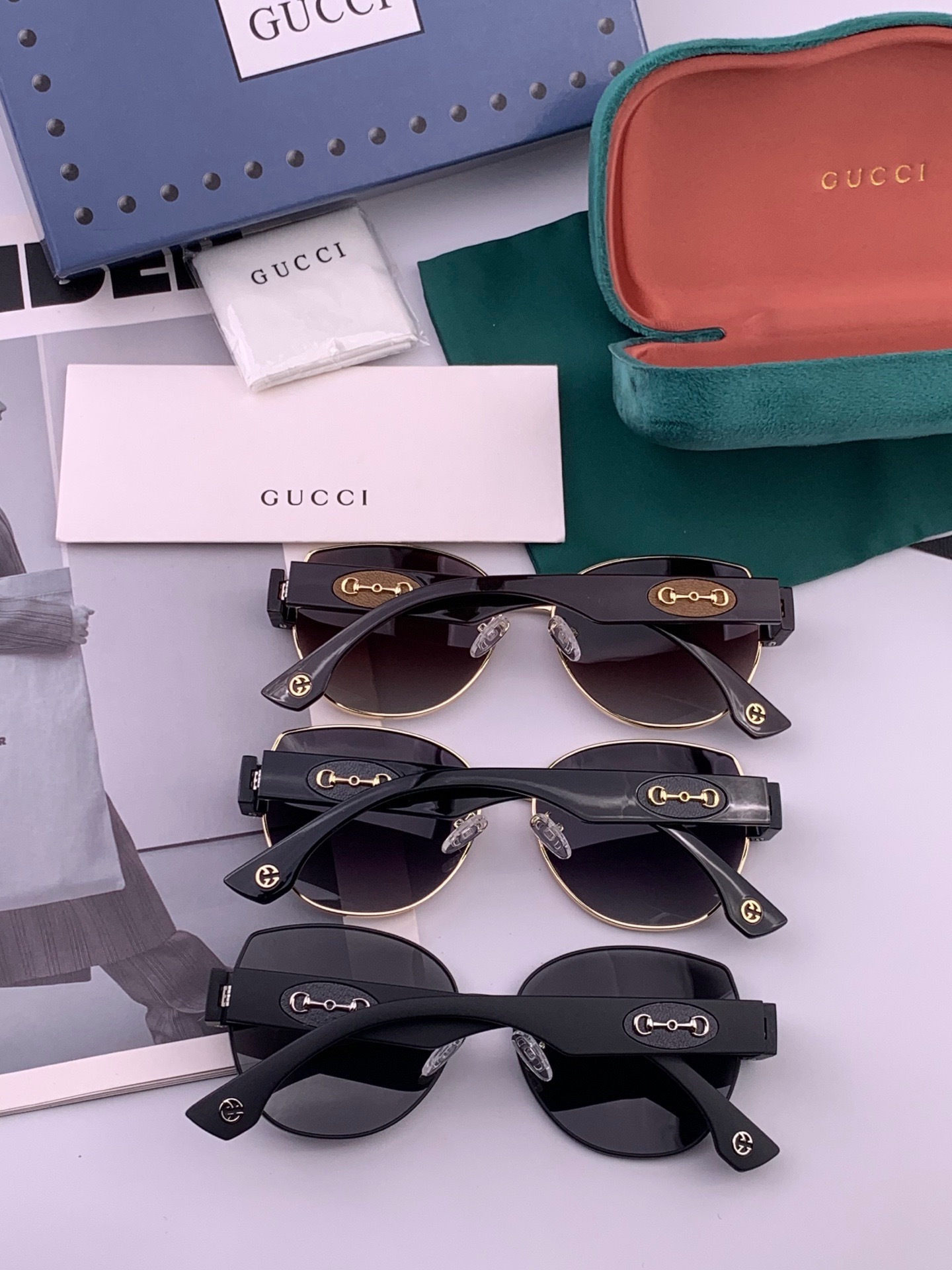 GUCCI 开春新款 最新款方框太阳镜 各路网红纷纷带起气场满分‼️ 俏皮甜美.上脸效果更佳.金属质感超好 型号：G13