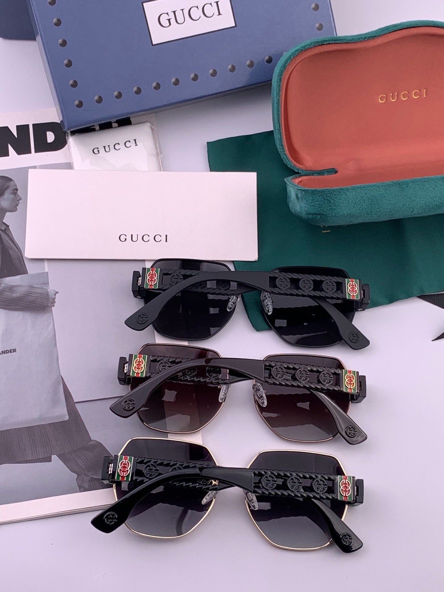 GUCCI 开春新款 最新款方框太阳镜 各路网红纷纷带起气场满分‼️ 俏皮甜美.上脸效果更佳.金属质感超好 型号：G13