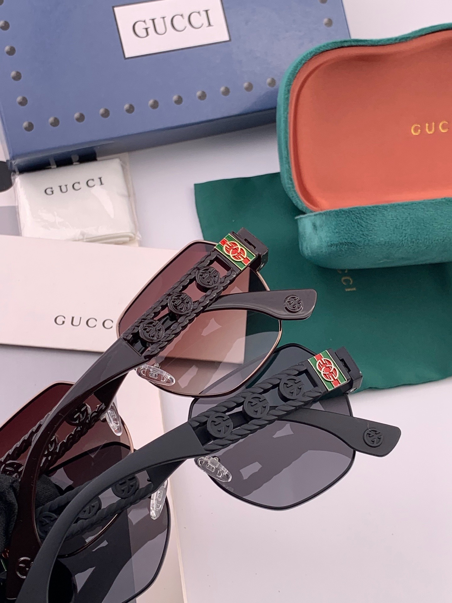 GUCCI 开春新款 最新款方框太阳镜 各路网红纷纷带起气场满分‼️ 俏皮甜美.上脸效果更佳.金属质感超好 型号：G13