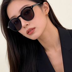 🔺 【GUCCI-偏光太阳镜】开春新款 潮流爆款 时尚小框偏光太阳镜 高品质 佩戴舒适 网红潮款墨镜 女士高清偏光太阳镜 🔺 【GUCCI-偏光太阳镜】开春新款 潮流爆款 时尚小框偏光太阳镜 高品质 佩戴舒适 网红潮款墨镜 女士高清偏光太阳镜