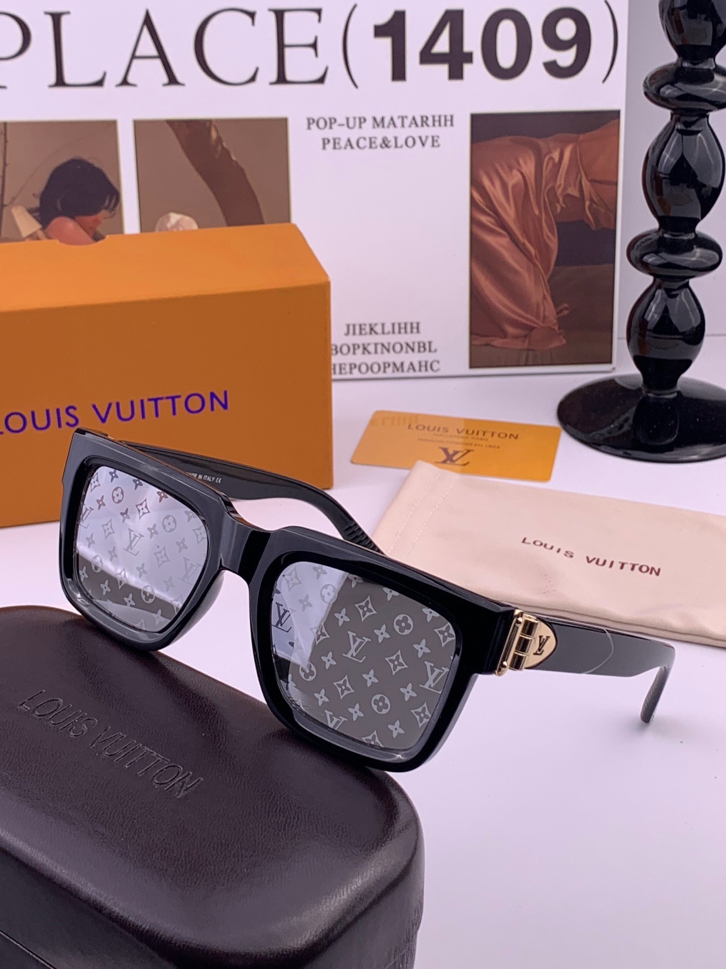 LV 新款女士方框太阳眼镜 开车墨镜 新款太阳镜  时尚大方 舒适轻盈 精致奢华 超轻 型号：L4443