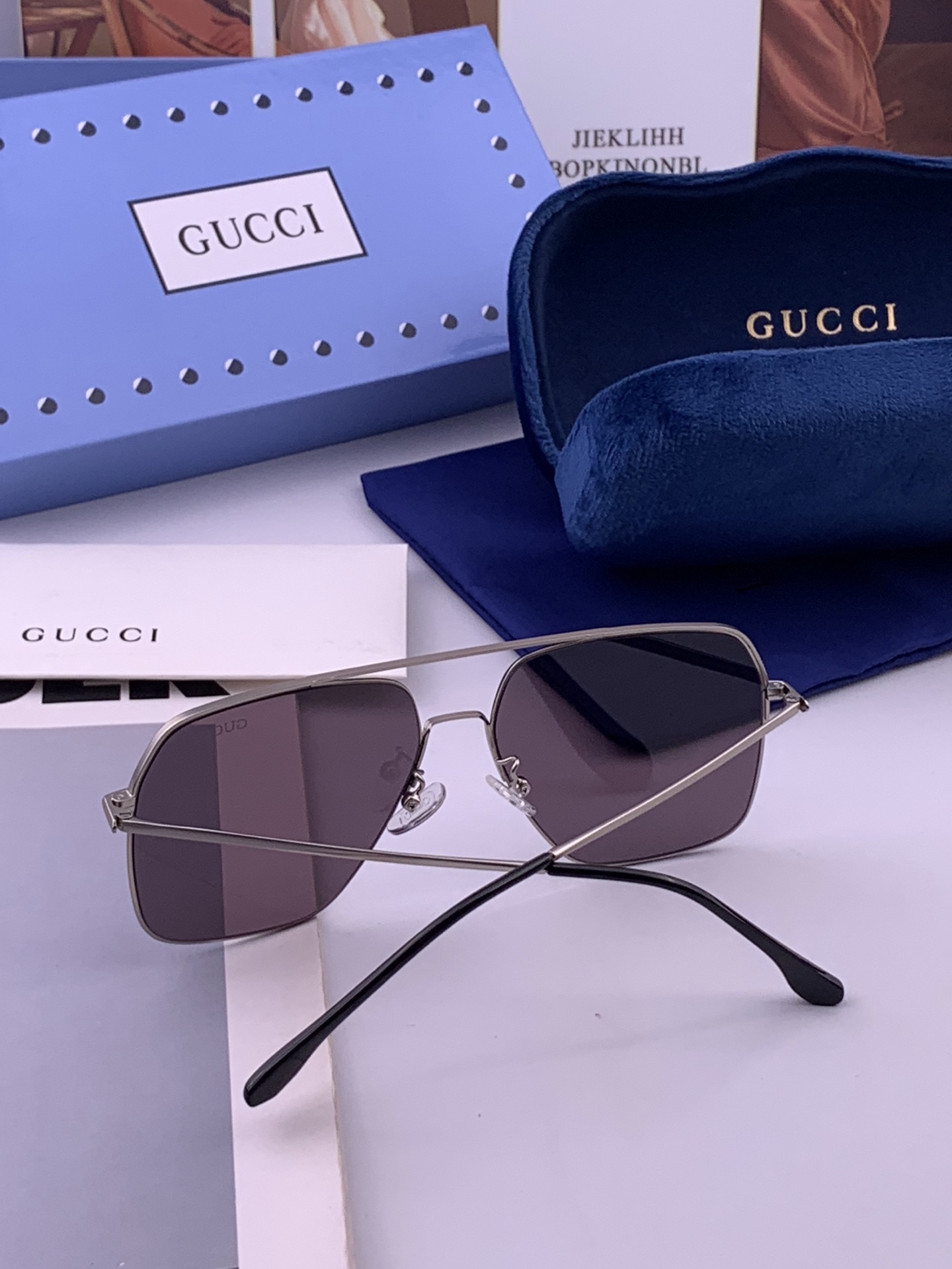 GUCCI 男款炫彩飞行员偏光太阳镜 ❤️材质：高清尼龙加厚卡槽高清偏光镜片 🌹无边框镜架💕颜👍型号：G0702