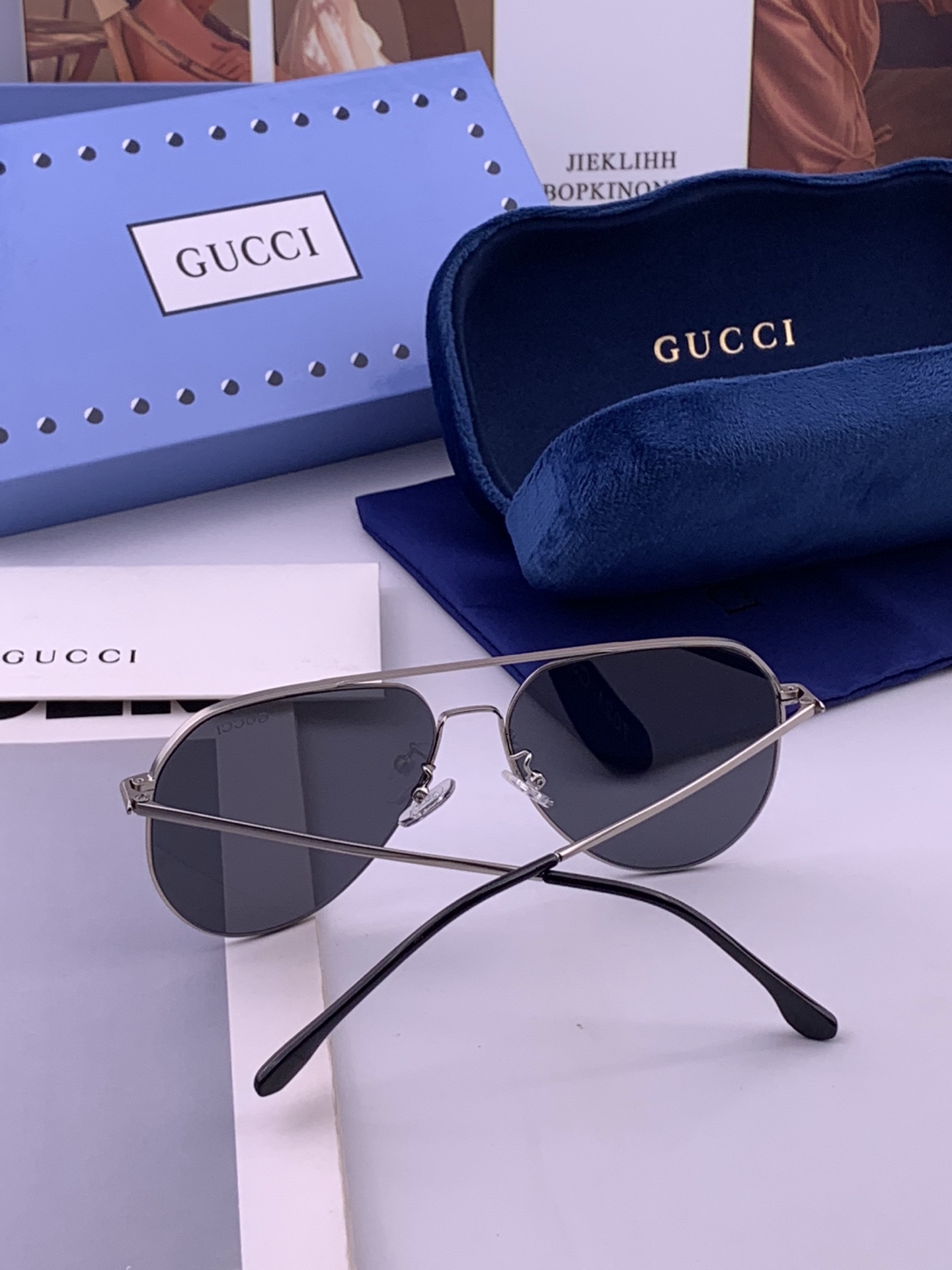 GUCCI 男款炫彩飞行员偏光太阳镜 ❤️材质：高清尼龙加厚卡槽高清偏光镜片 🌹无边框镜架💕颜👍型号：G1702