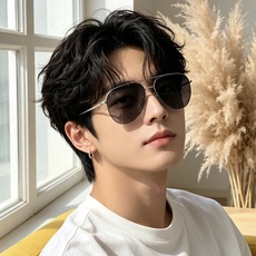 GUCCI 男款炫彩飞行员偏光太阳镜 ❤️材质:高清尼龙加厚卡槽高清偏光镜片 🌹无边框镜架💕颜👍型号:G31809 GUCCI 男款炫彩飞行员偏光太阳镜 ❤️材质:高清尼龙加厚卡槽高清偏光镜片 🌹无边框镜架💕颜👍型号:G31809