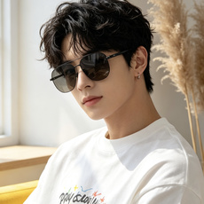 GUCCI 男款炫彩飞行员偏光太阳镜 ❤️材质:高清尼龙加厚卡槽高清偏光镜片 🌹无边框镜架💕颜👍型号:G2702 GUCCI 男款炫彩飞行员偏光太阳镜 ❤️材质:高清尼龙加厚卡槽高清偏光镜片 🌹无边框镜架💕颜👍型号:G2702