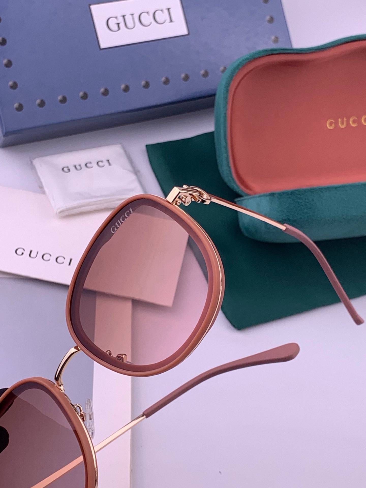 GUCCI-古驰意大利进口🇮🇹时尚潮流奢华装饰太阳眼镜 复古偏光高清太阳镜明星海报款 超高复杂工艺 立体质感十足 👍🏻认