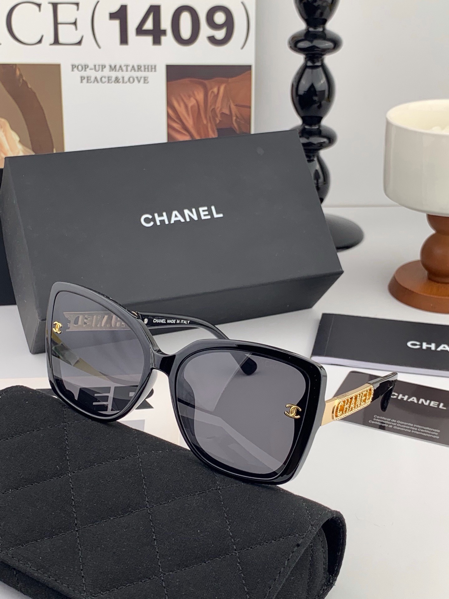 新品CHANEL 香奈儿太阳镜以独特魅力和前卫风格诠释春夏最新眼镜，质感超好佩带舒适 型号：CH2077 