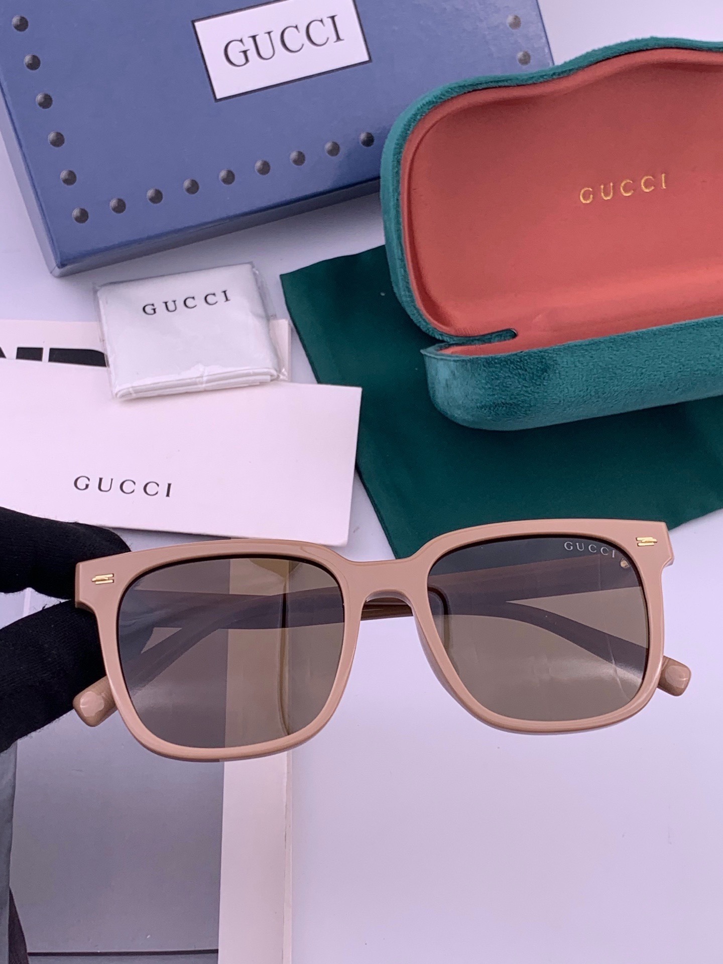 🔺 【GUCCI-偏光太阳镜】开春新款 潮流爆款 时尚偏光太阳镜 高品质 佩戴舒适 网红潮款墨镜 女士高清偏光太阳镜🕶️