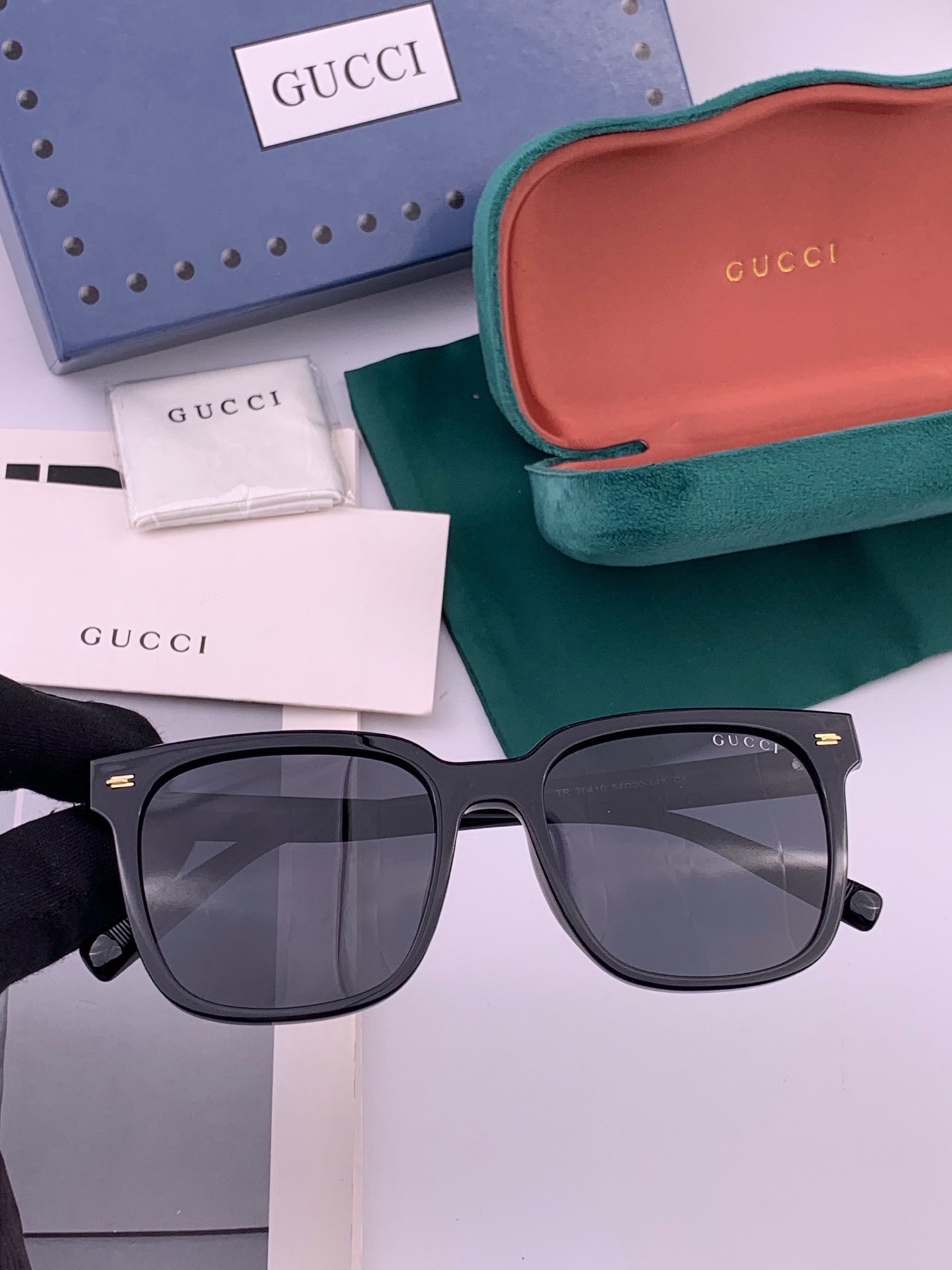 🔺 【GUCCI-偏光太阳镜】开春新款 潮流爆款 时尚偏光太阳镜 高品质 佩戴舒适 网红潮款墨镜 女士高清偏光太阳镜🕶️