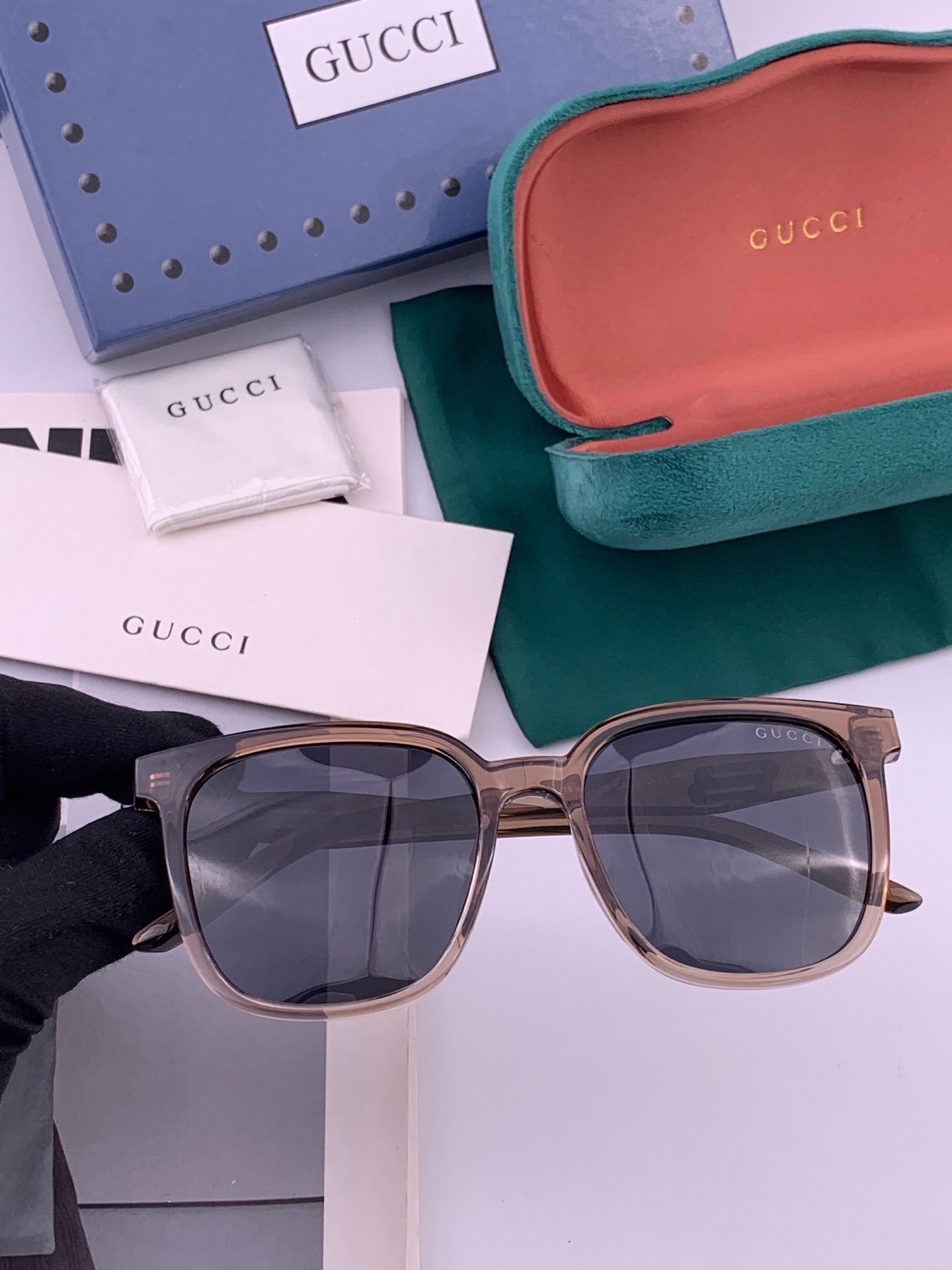 🔺 【GUCCI-偏光太阳镜】开春新款 潮流爆款 时尚偏光太阳镜 高品质 佩戴舒适 网红潮款墨镜 女士高清偏光太阳镜🕶️