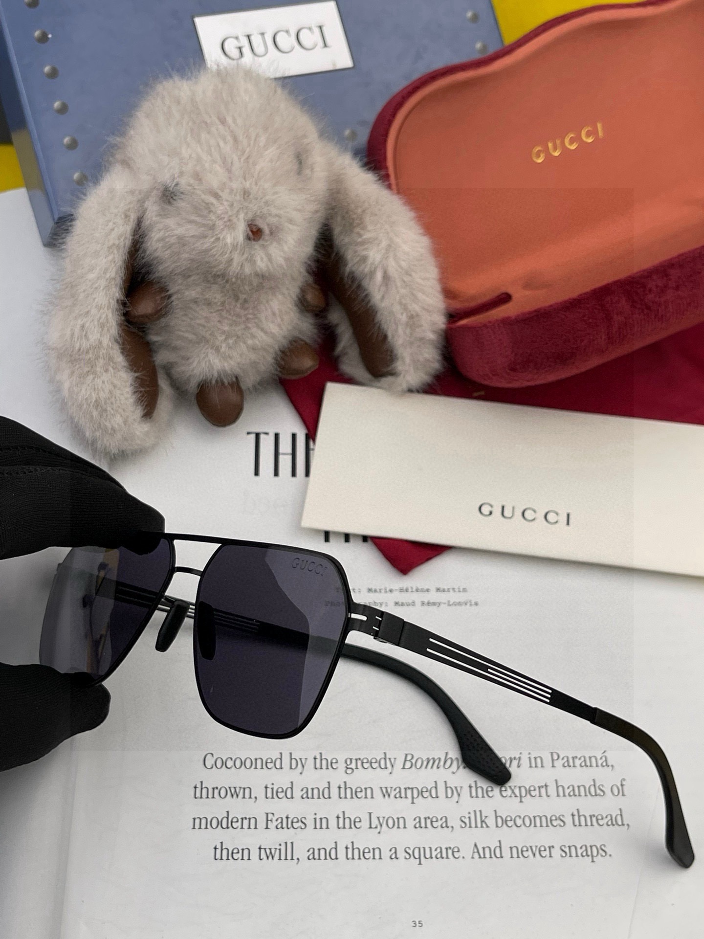 ♦️GUCCI 新款男女情侣款太阳镜多边形墨镜iP电镀永不褪色 超轻超有弹性整幅眼镜无螺丝重要的是压不坏 高清尼龙镜片、