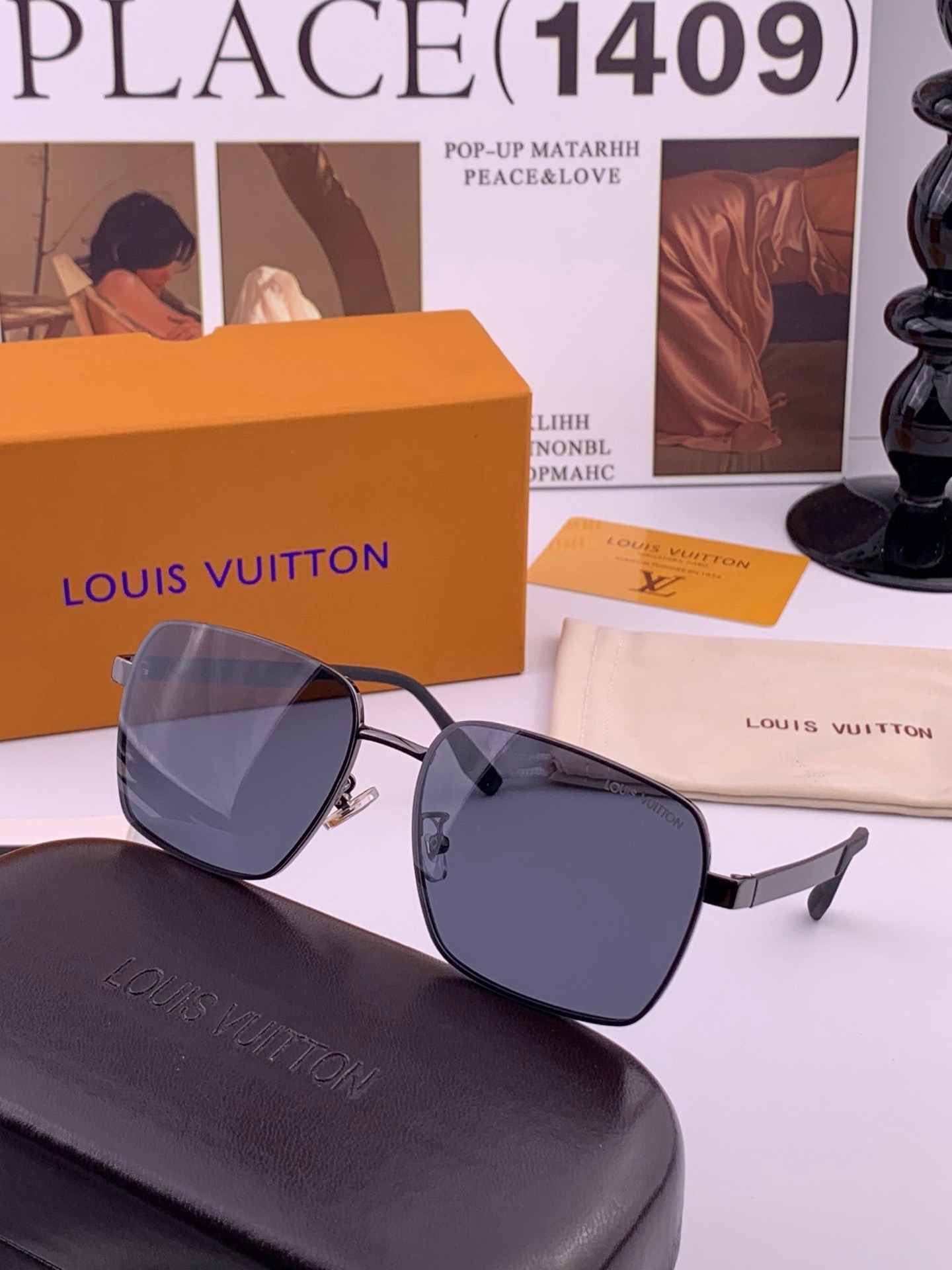 LV 男款炫彩飞行员偏光太阳镜 ❤️材质：高清尼龙加厚卡槽高清偏光镜片 🌹无边框镜架💕颜👍型号：L5253