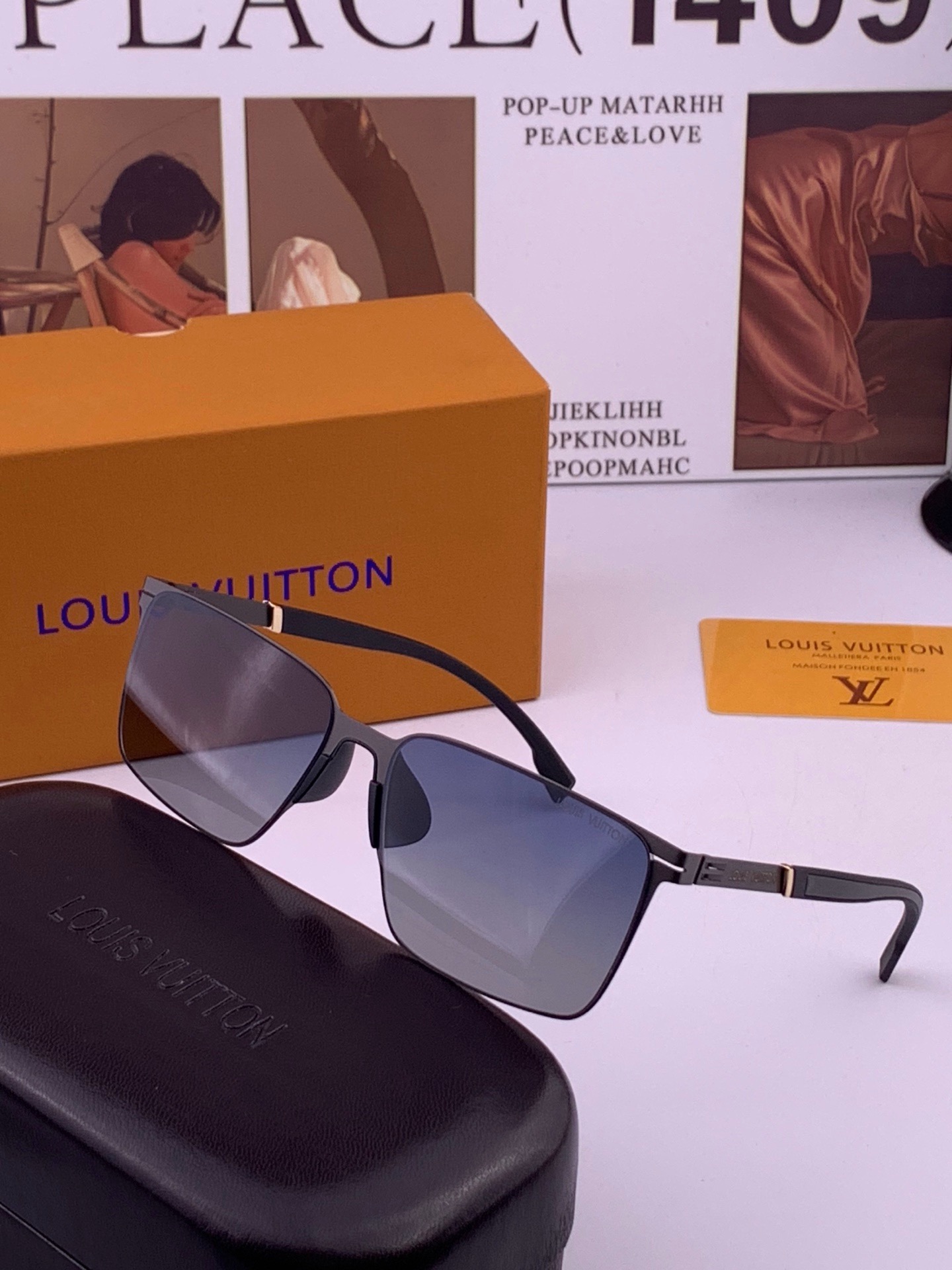 ♦️LV  新款男女情侣款太阳镜多边形墨镜iP电镀永不褪色 超轻超有弹性整幅眼镜无螺丝重要的是压不坏 高清尼龙镜片、精湛