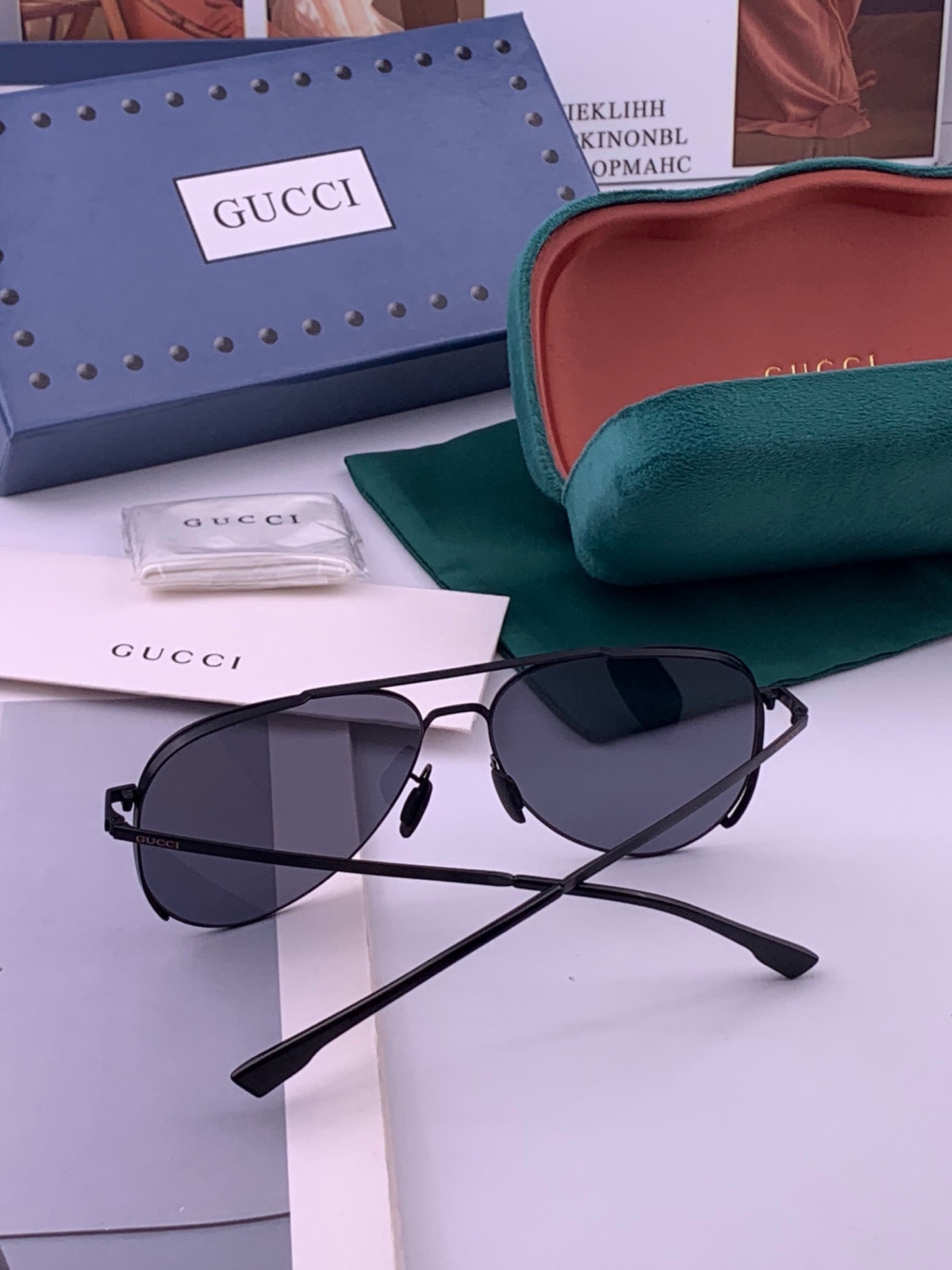 GUCCI 新款男女情侣款太阳镜多边形墨镜i 🉐️电镀永不褪色 超轻超有弹性整幅眼镜无螺丝重要的是压不坏 高清尼龙镜片、