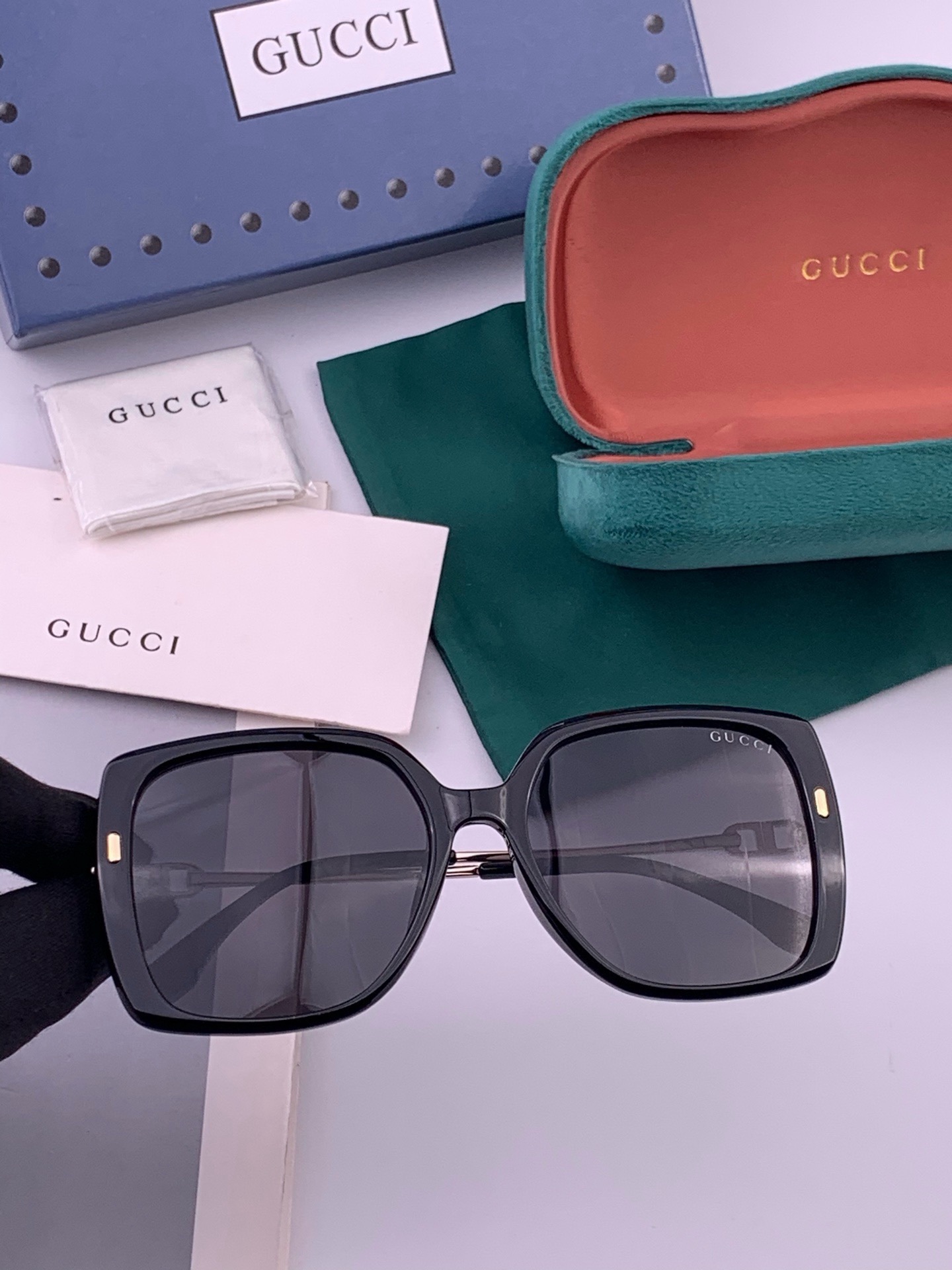【GUCCI】新款潮流爆款 时尚方框太阳镜 佩戴舒适 网红潮款墨镜  女士高清加厚偏光太阳镜🕶️ 🎉高品质TR镜框 ♥️