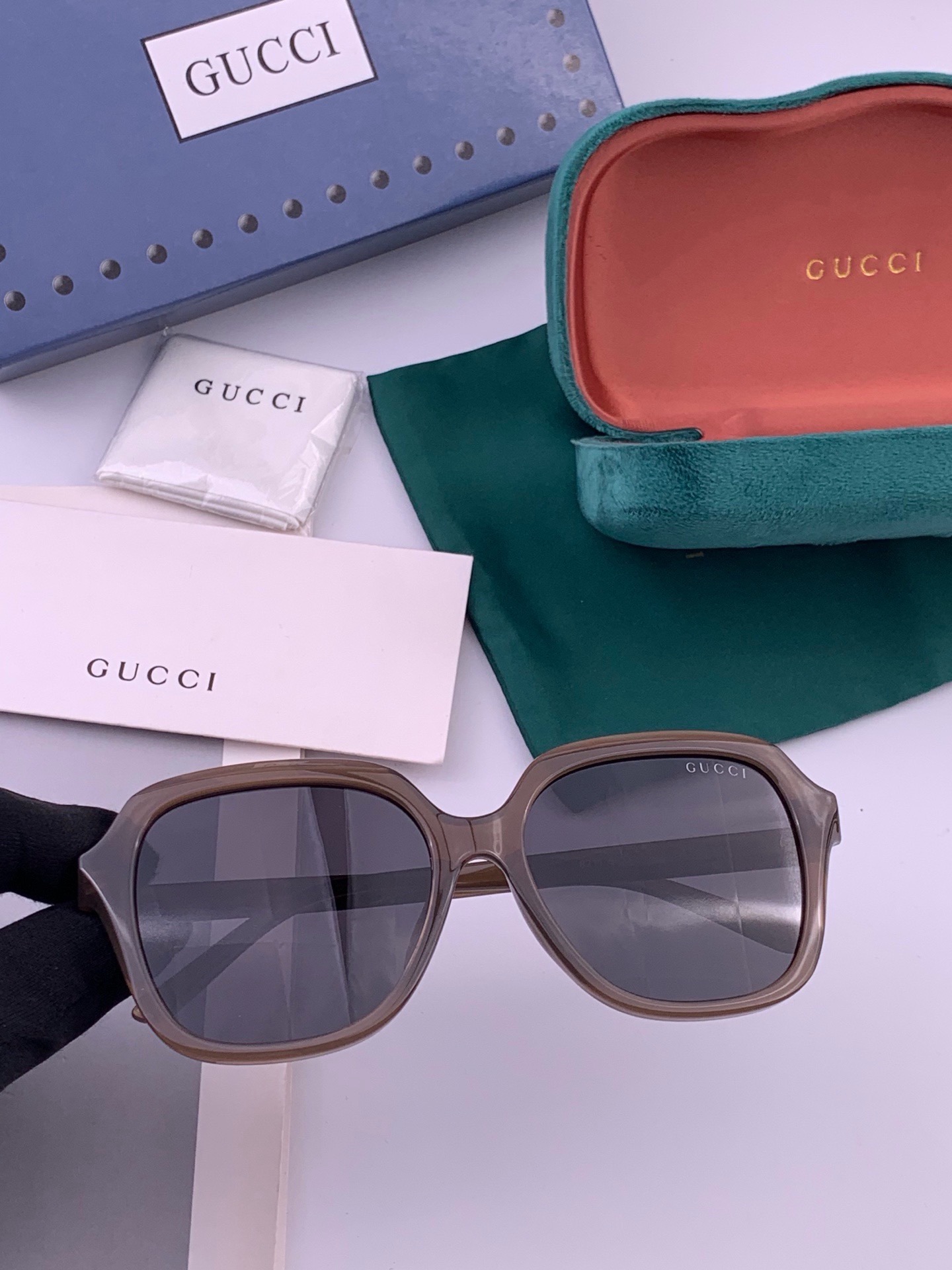 🔺 【GUCCI】开春新款 潮流爆款 时尚方框偏光太阳镜 高品质 佩戴舒适 网红潮款墨镜 女士高清尼龙偏光太阳镜🕶️ 🎉