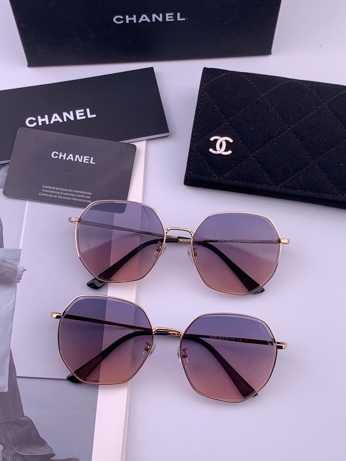 【CHANEL】香奈儿  新款尼龙偏光太眼镜，无框钻石 切边更有质感，大气女人范儿，大脸小脸都好看 ！型号：CH8201