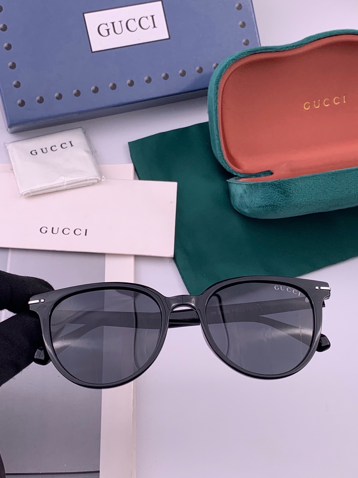 🔺 【GUCCI-偏光太阳镜】开春新款 潮流爆款 时尚偏光太阳镜 高品质 佩戴舒适 网红潮款墨镜 女士高清偏光太阳镜🕶️
