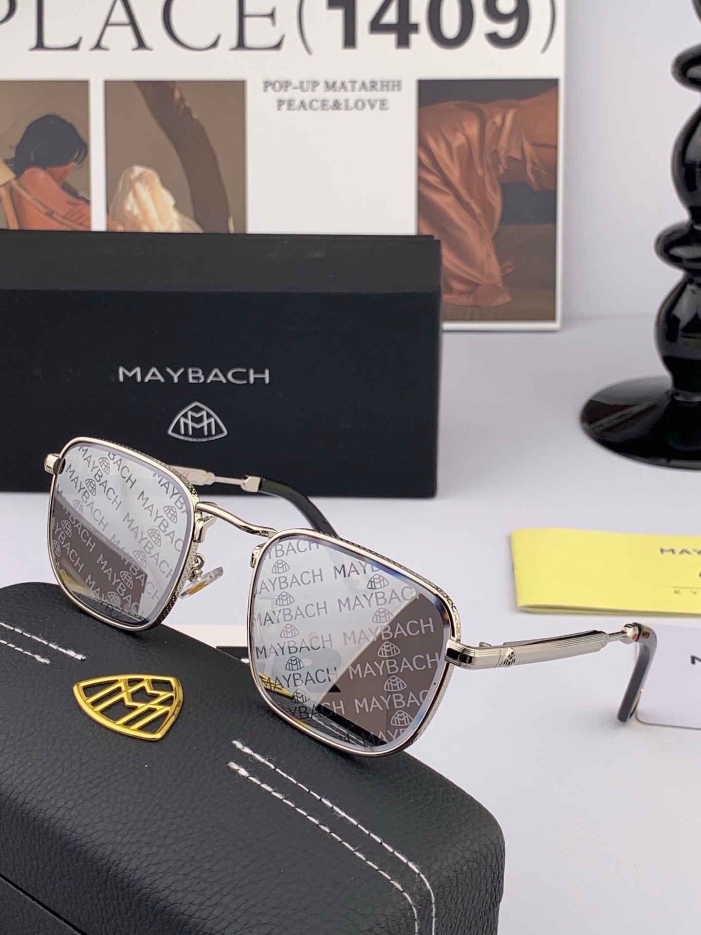MAYBACH迈巴赫年度最牛硬货👍🏻 官网经典蛤蟆款 ❗️极力推荐款‼️选用定制进口板料双色拼腿 采用K金真空电镀金灿灿