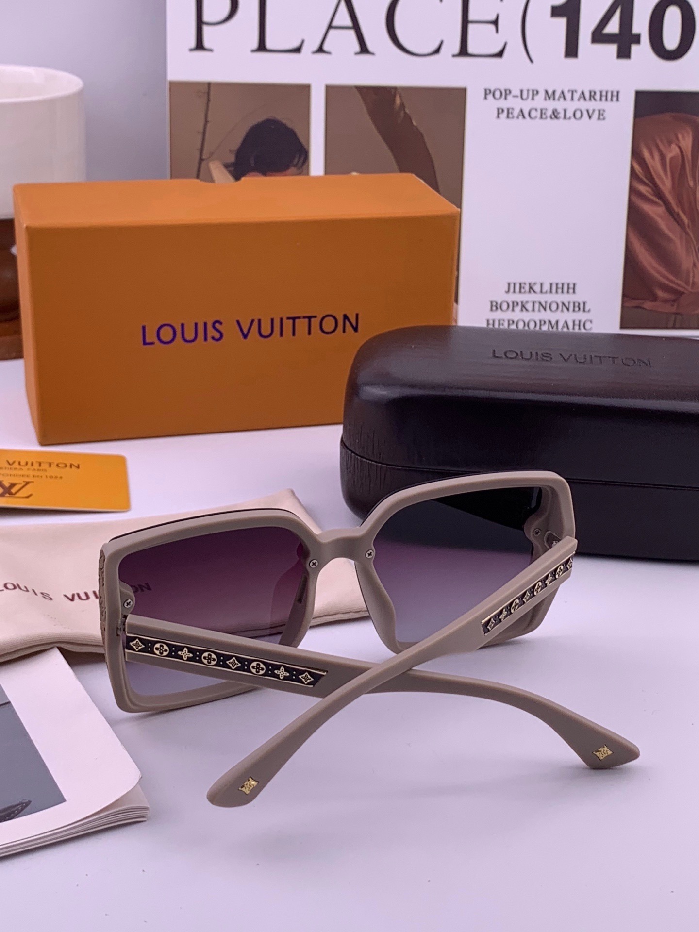 LV 太阳镜潮品官网模特同款 [玫瑰][玫瑰]四叶草🍀精致个性设计简约时尚 高品质值得拥有绝对潮爆整个夏季 新款L597