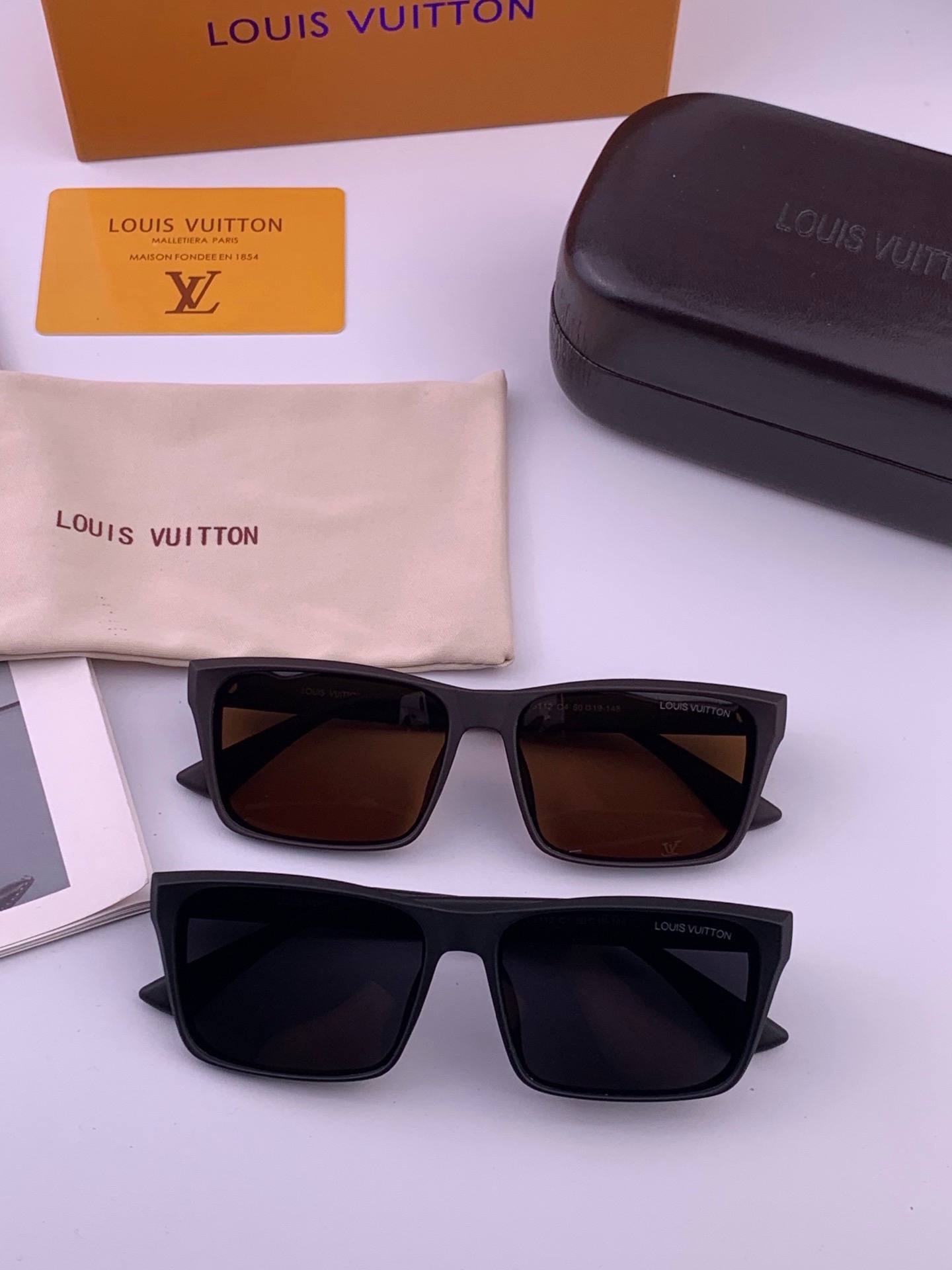 LV 太阳镜潮品官网模特同款 [玫瑰][玫瑰]四叶草🍀精致个性设计简约时尚 高品质值得拥有绝对潮爆整个夏季 新款L251
