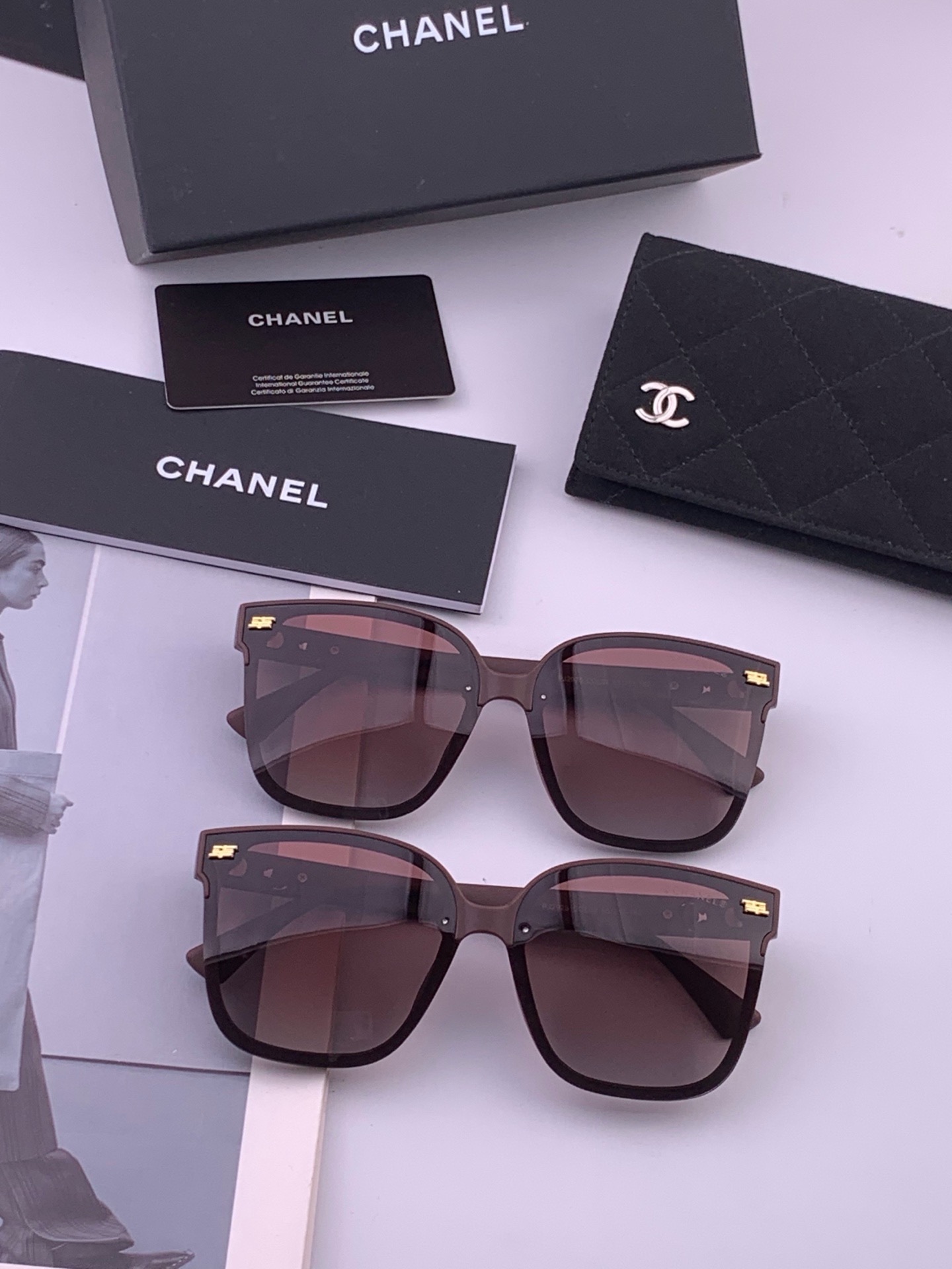 【CHANEL】香奈儿 新款山茶花潮流爆款 时尚圆框高清偏光太阳镜 佩戴舒适 网红潮款墨镜  ♥️♥️型号：CH5292
