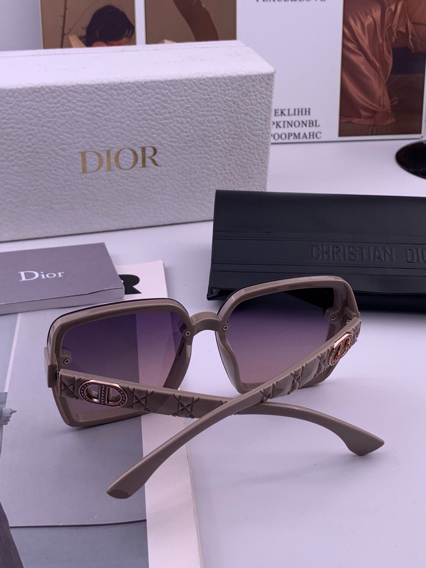 🔺 【DIOR-迪奥】开春新款 潮流爆款 时尚方框偏光太阳镜 高品质 佩戴舒适 网红潮款墨镜 女士高清加厚偏光太阳镜🕶️