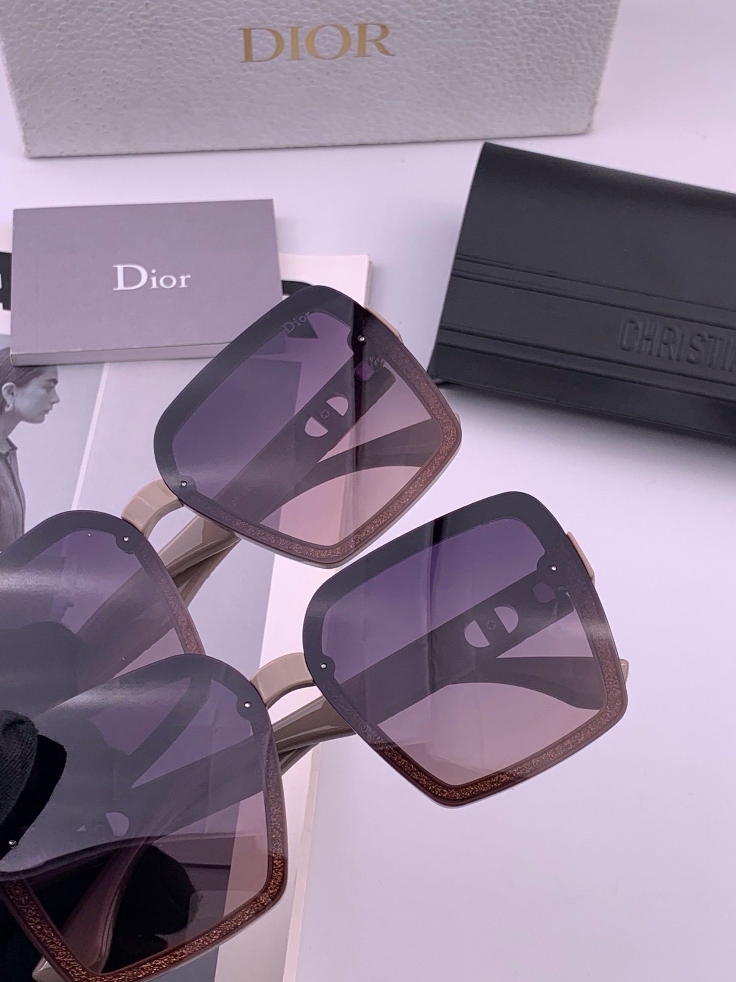🔺 【DIOR-迪奥】开春新款 潮流爆款 时尚方框偏光太阳镜 高品质 佩戴舒适 网红潮款墨镜 女士高清加厚偏光太阳镜🕶️